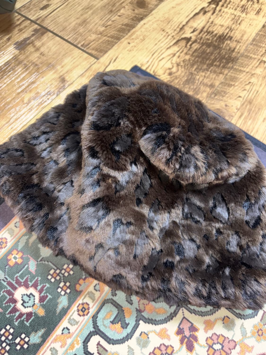 어썸니즈 퍼버킷햇 상품이미지1