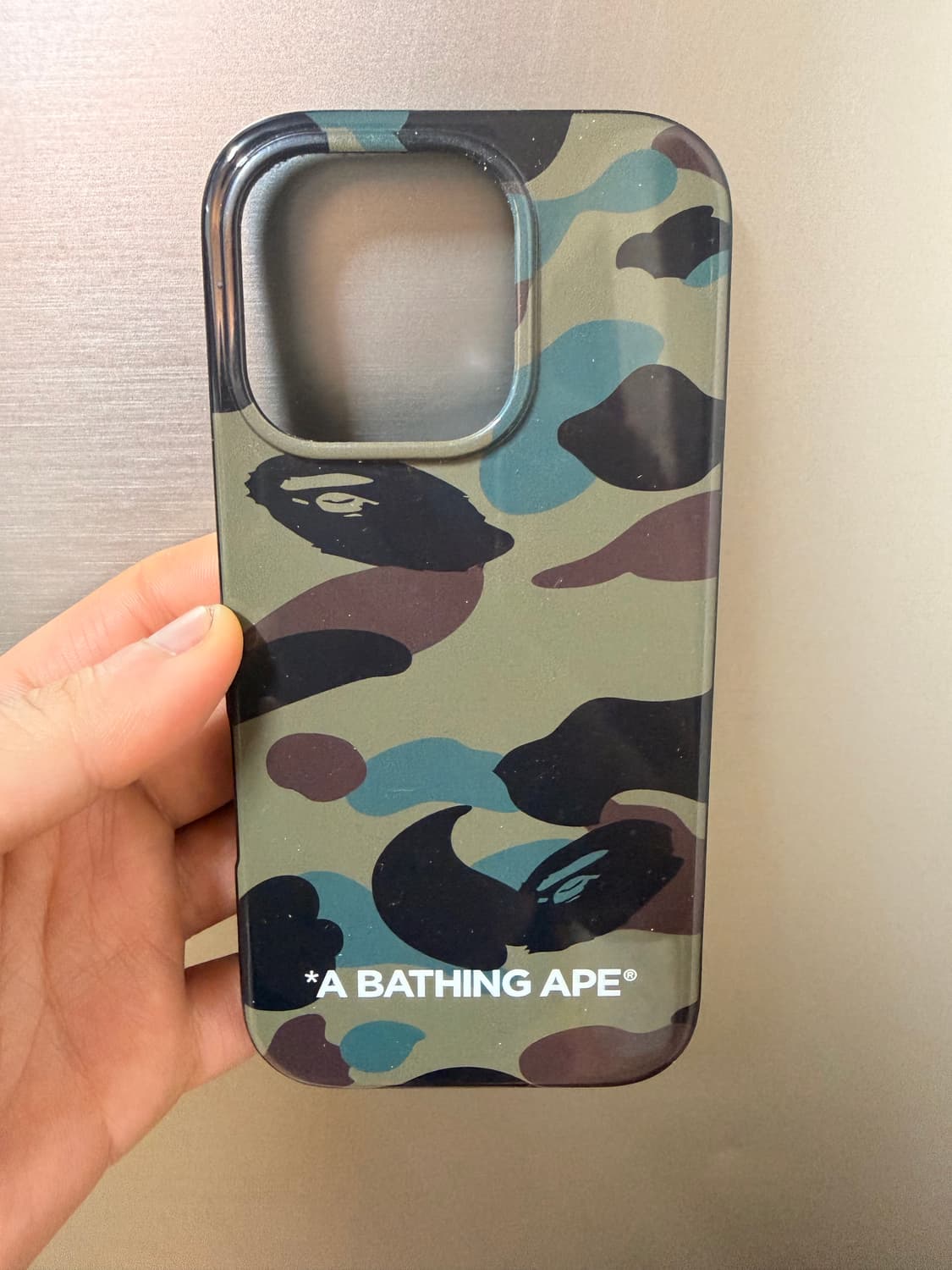 아이폰 16pro 베이프 케이스 상품이미지1