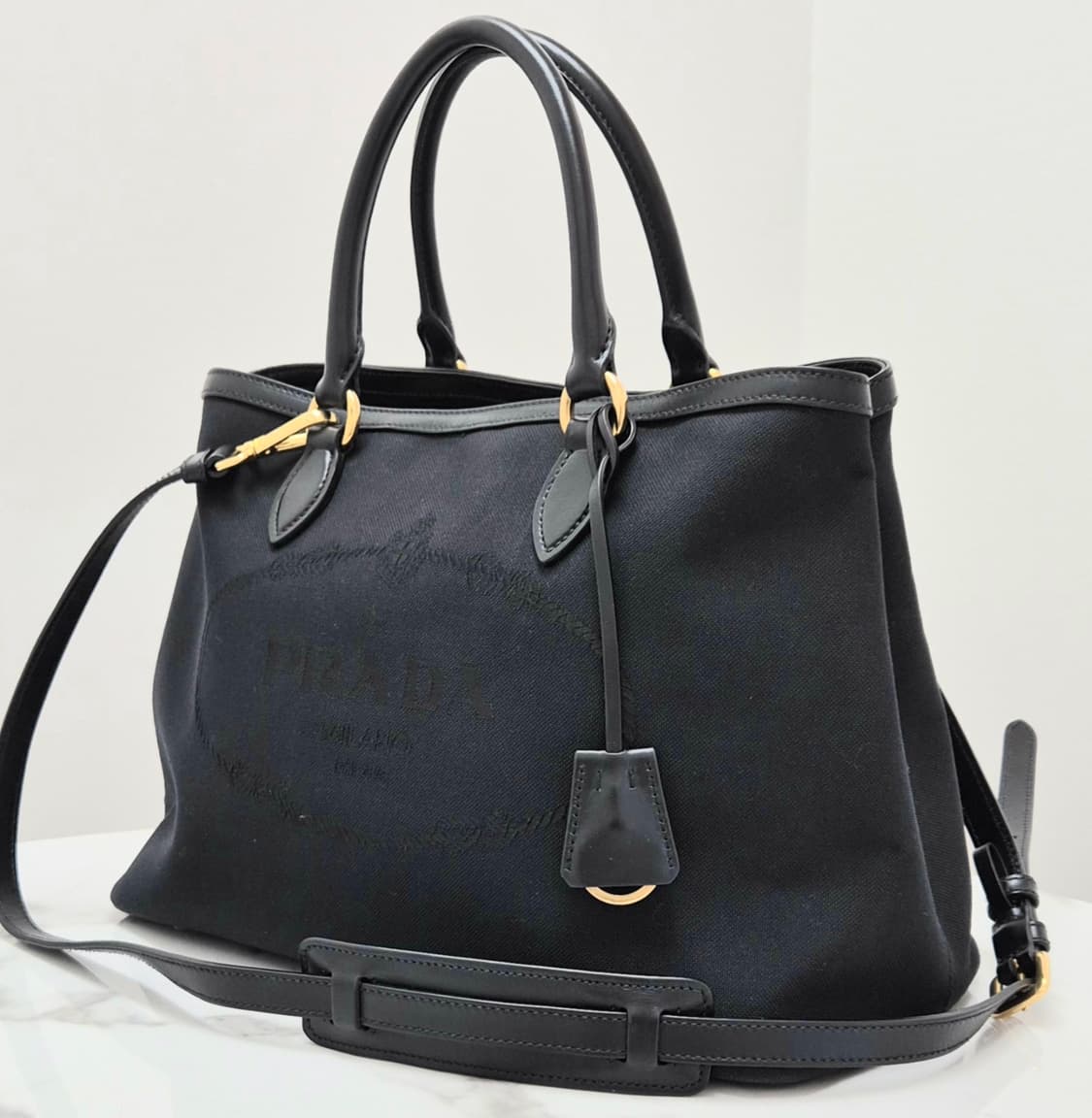 프라다 자카드 로고 패브릭 2way 토트겸 숄더백 1BA579
 상품이미지1