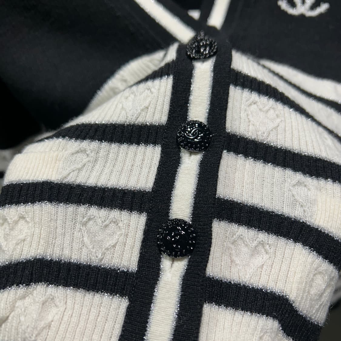 샤넬 CC로고 스트라이프 캐시미어 가디건 상품이미지4
