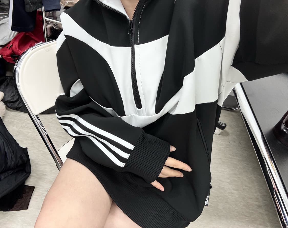 palace 레디 착용 범고래 후드 상품이미지1