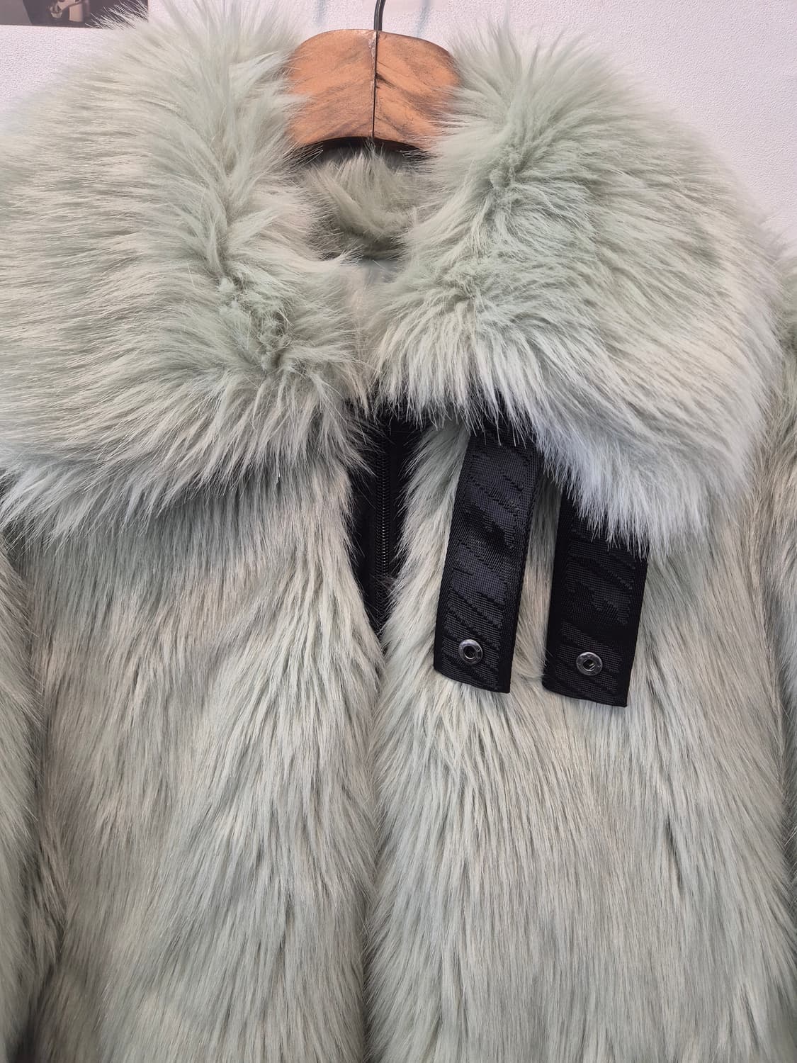 나이키와 앰부쉬 협업 퍼 자켓 M
사이즈  상품이미지2