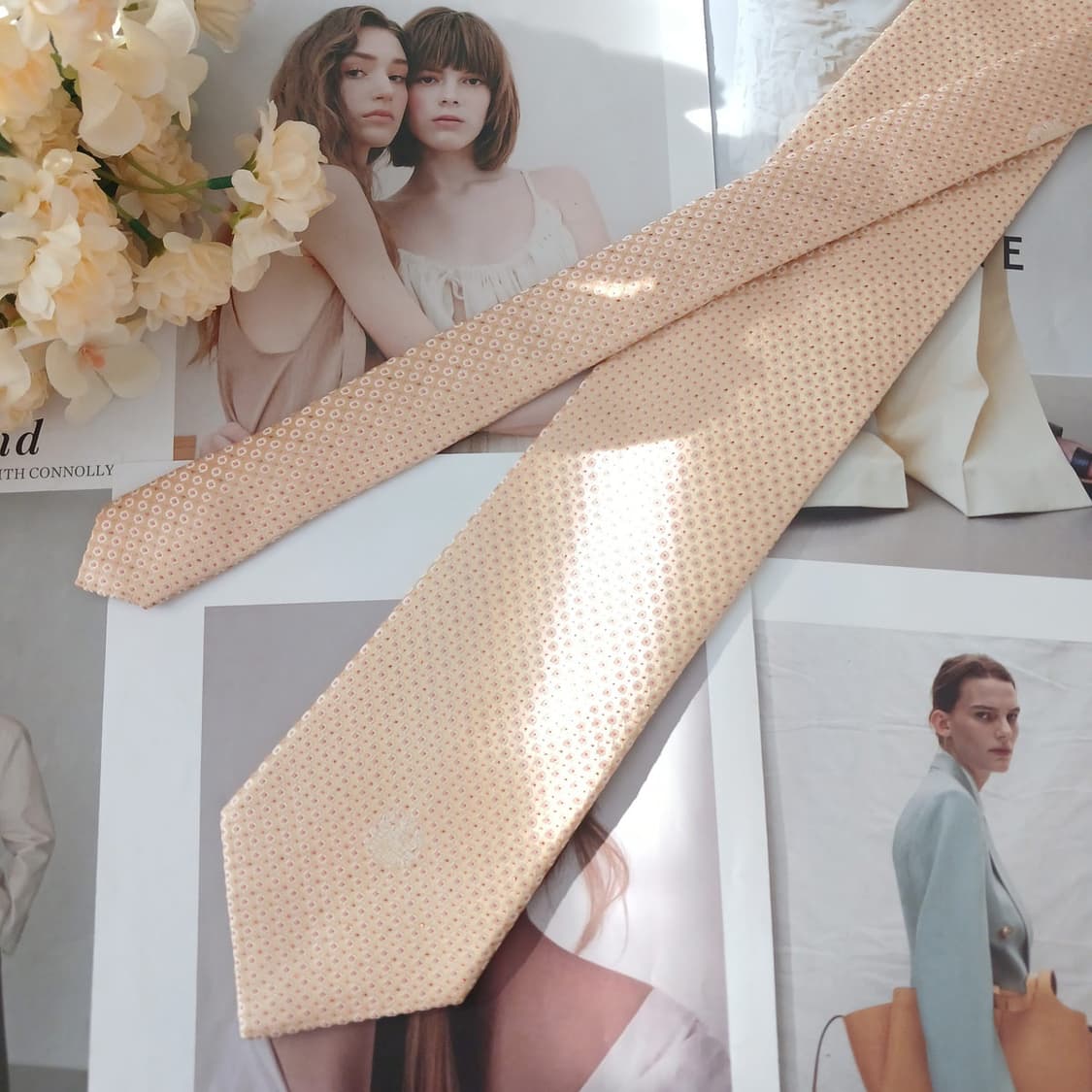 아쿠아스큐텀 실크 옐로우 자카드 넥타이 9cm A+등급 A19105
 상품이미지3