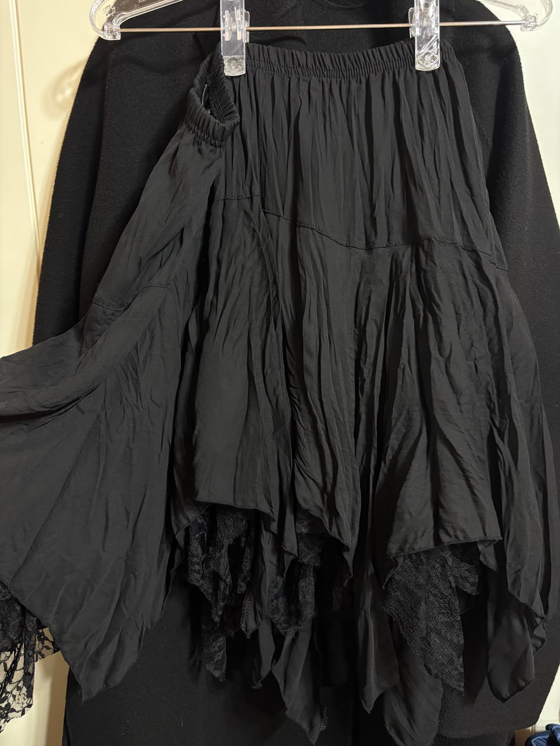 캉캉 언발 레이스 미디 스커트 블랙 상품이미지1