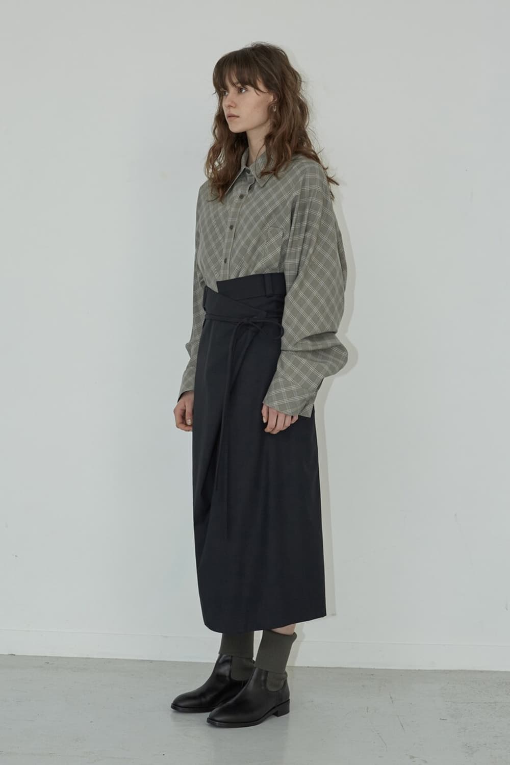 로우클래식 19FW  string skirt 스트링스커트 네이비 상품이미지2
