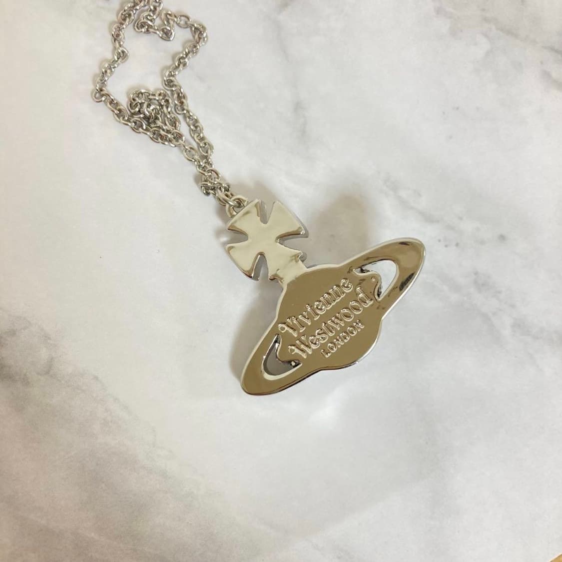 비비안웨스트우드 아카이브 클리어 크리스탈 큐빅 orb 팬던트 목걸이 상품이미지2