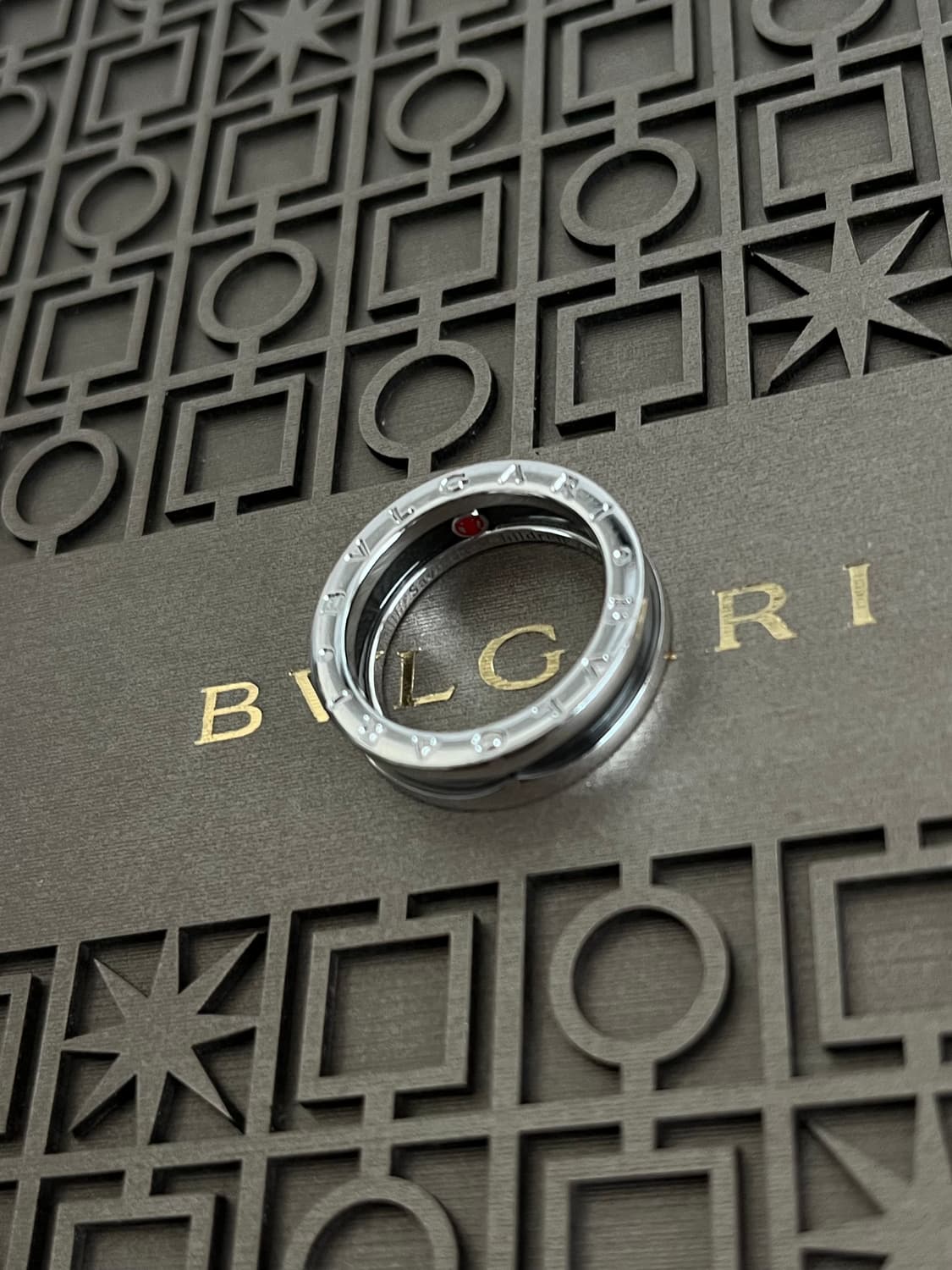 불가리 비제로원 세이브더칠드런링 풀구성품 상품이미지2