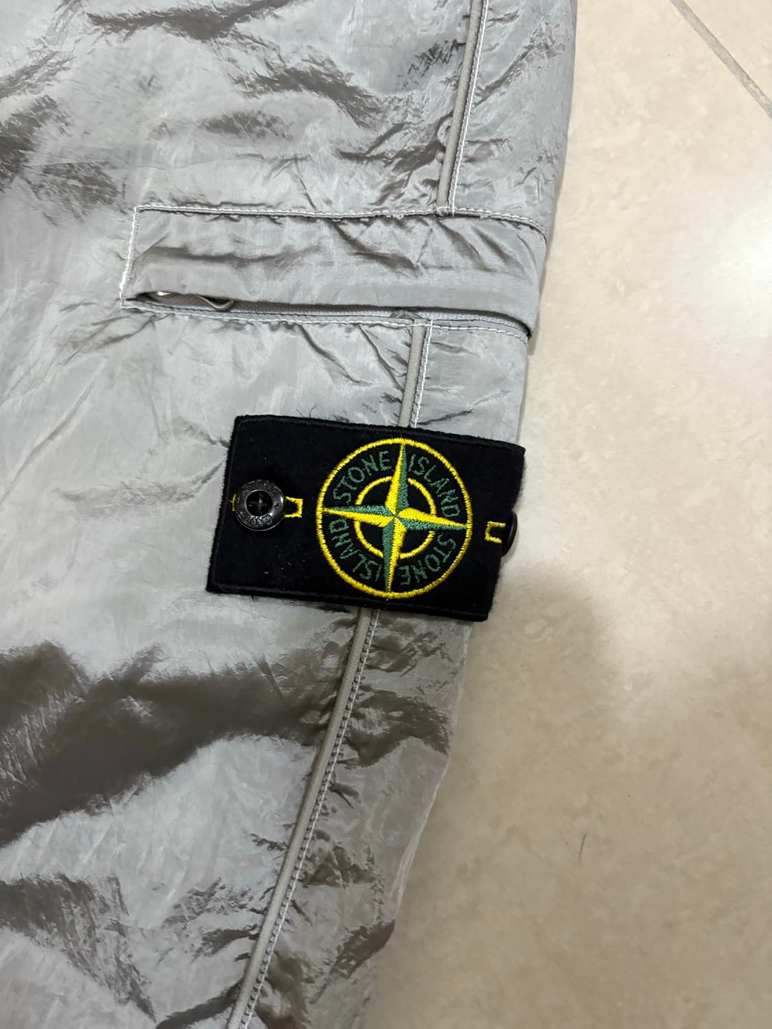 스톤아일랜드 나일론 카고 팬츠 아이스 34 상품이미지2