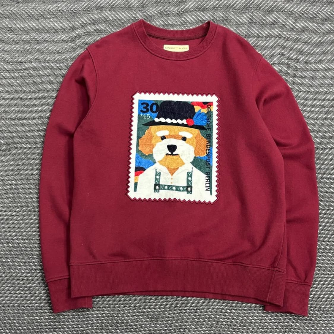 비욘드 클로젯 우표 패치 맨투맨 V0521 상품이미지1