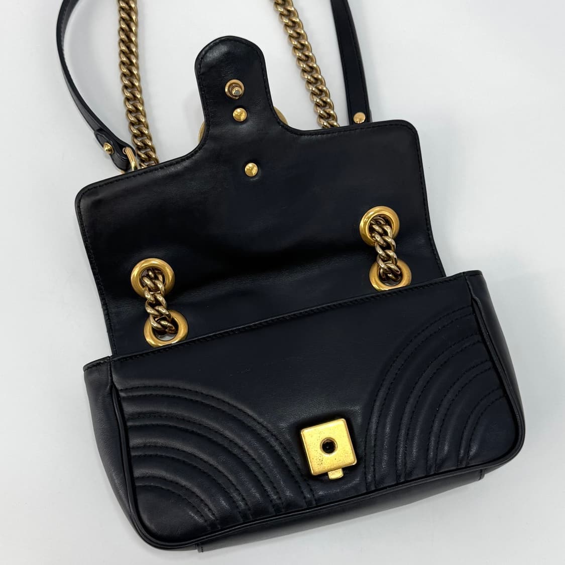 [감정완료] 구찌 마틀라세 스몰 체인 크로스백 블랙 상품이미지9