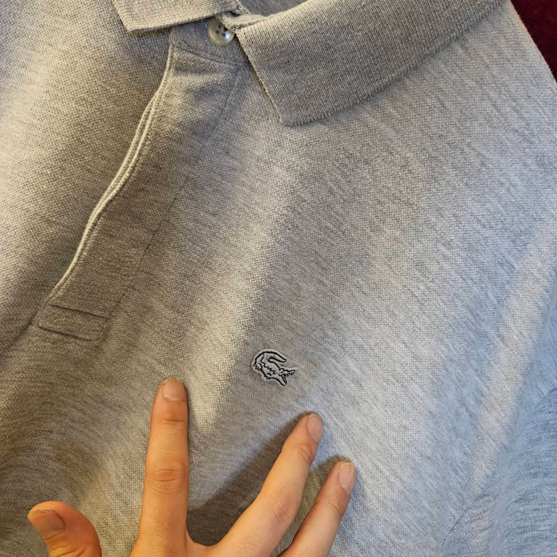 라코스테(LACOSTE) 그레이 패치

레귤러핏 반팔 카라티

 상품이미지4