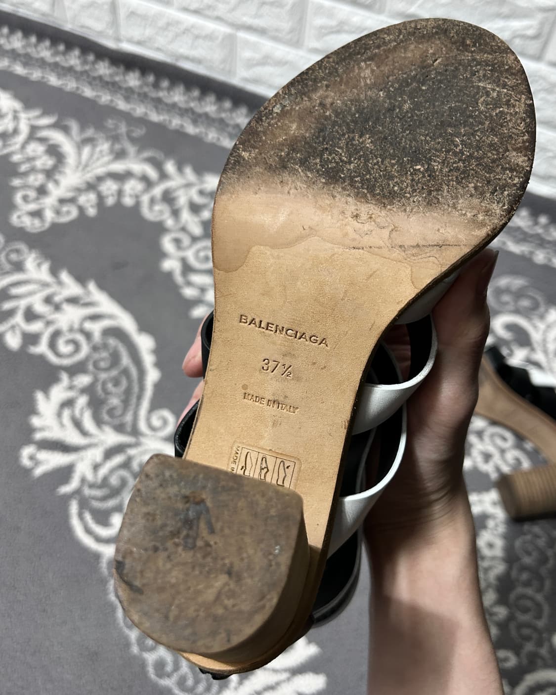 00’s Balenciaga 7-Buckle Heel Sandal 상품이미지5