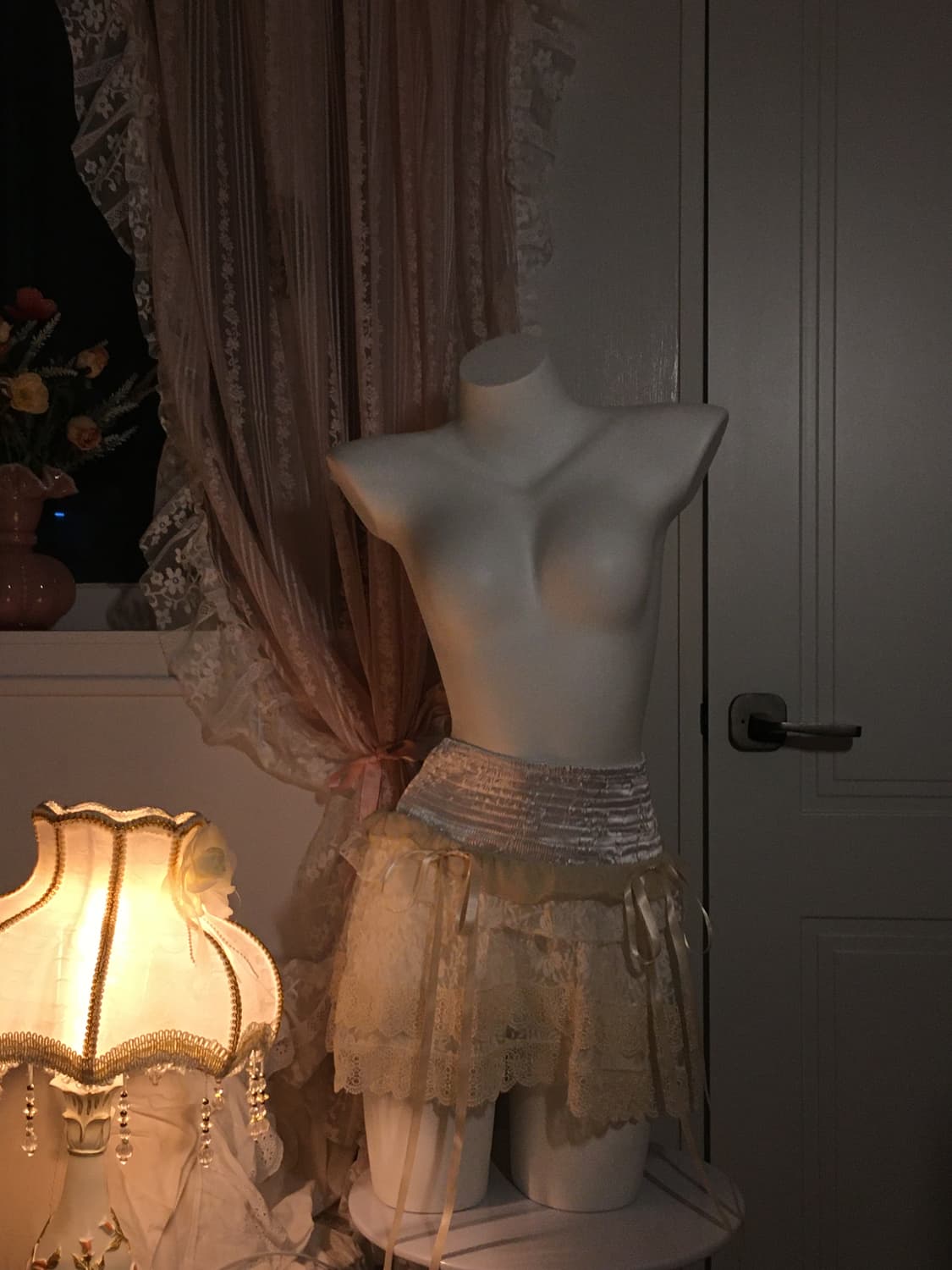 핀터 레이스 화이트 스커트 상품이미지1