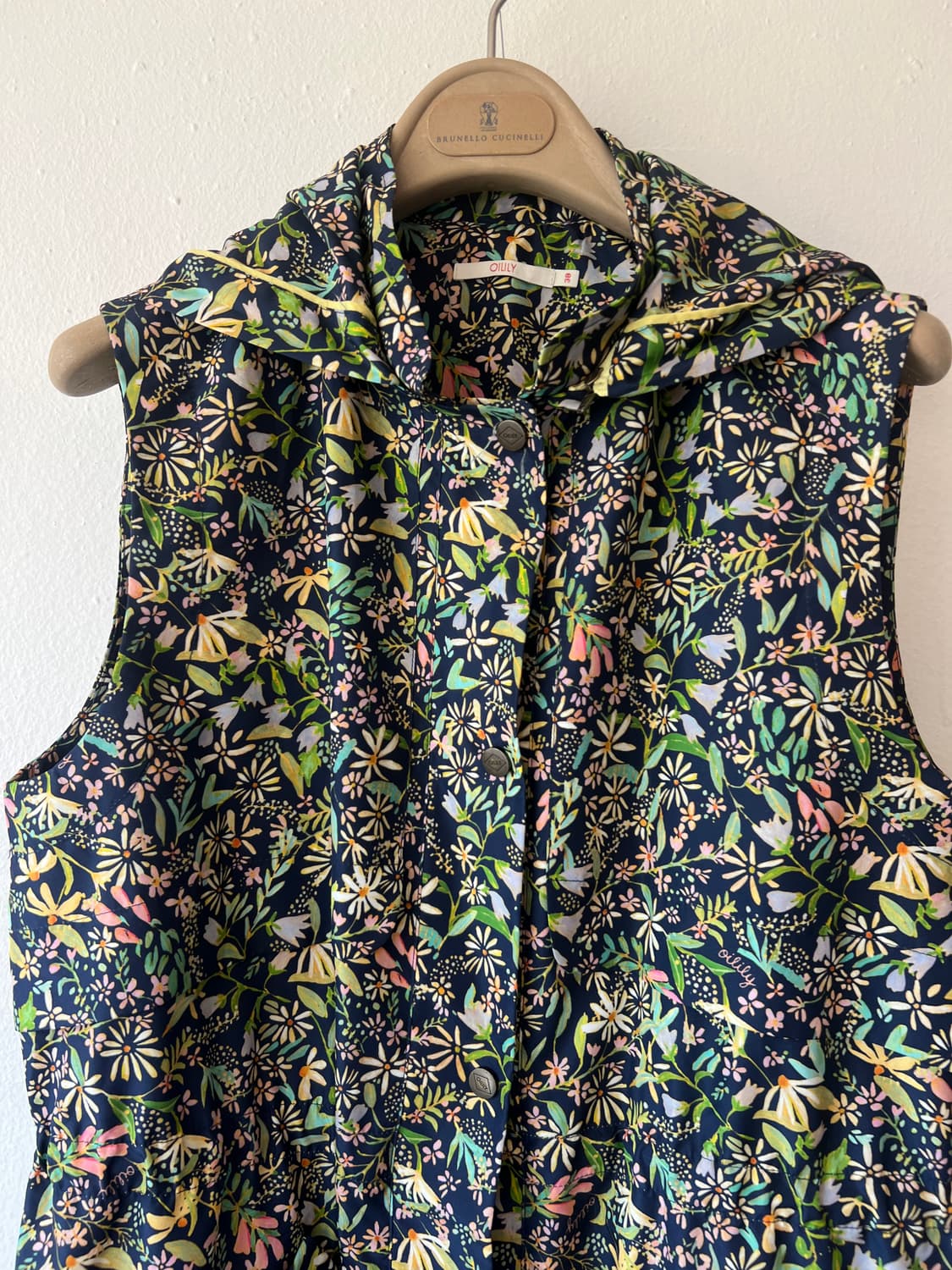 오일릴리 여성 네이비플라워 바람막이조끼 후드조끼  상품이미지1