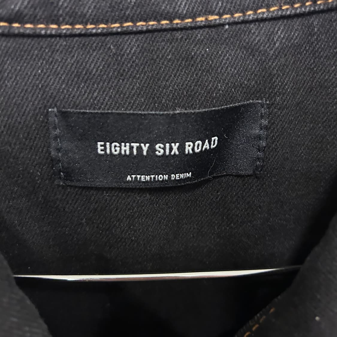 86로드 데님 스티치 샐비지 흑청 트러커자켓 상품이미지3