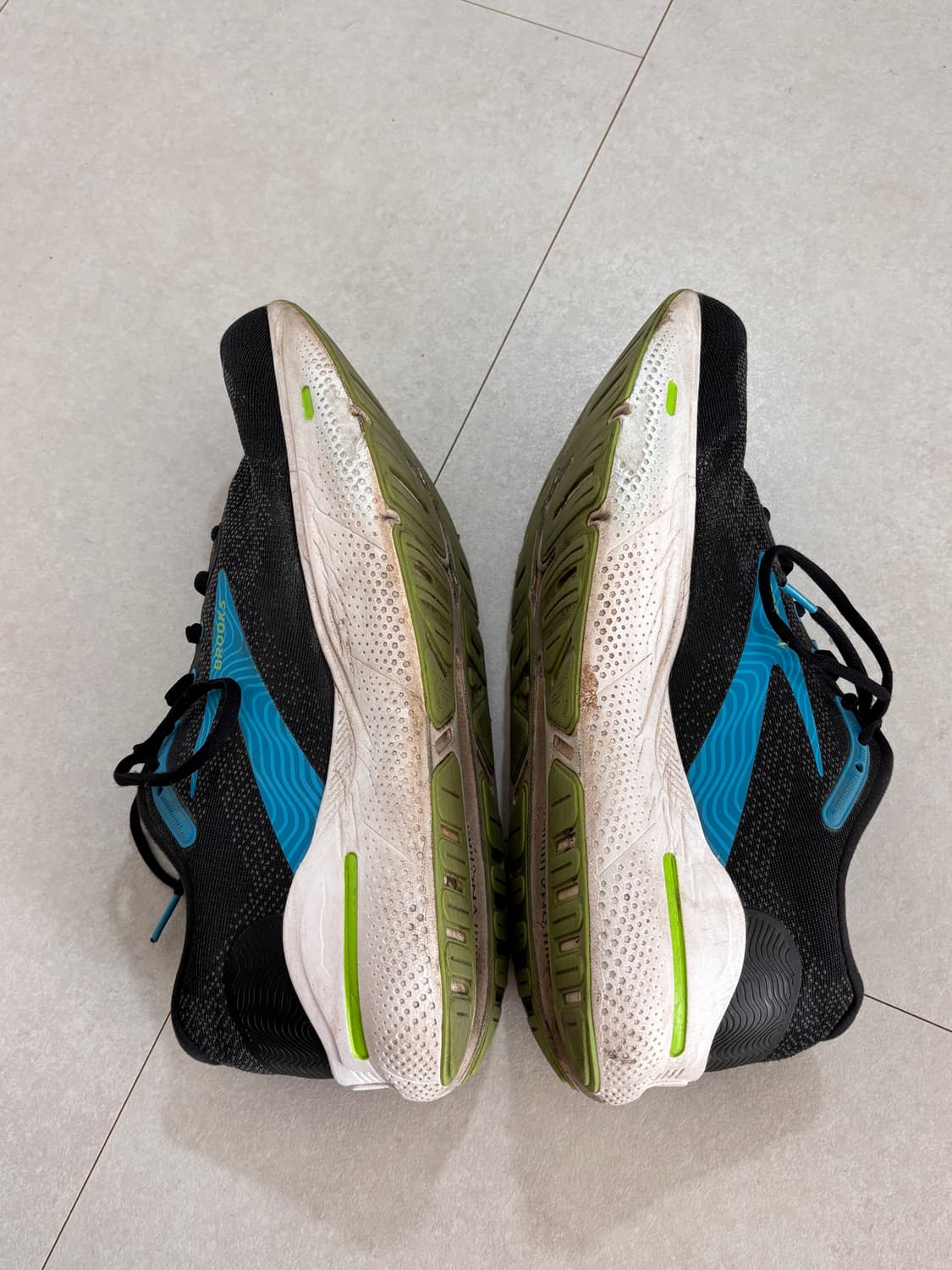 브룩스 고스트 맥스 러닝화 290 / 실사용자용 특가 상품이미지3