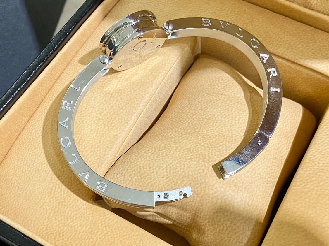불가리 비제로 블루 자개 다이아 12p 쿼츠 여성용 뱅글타입 라지 상품이미지9