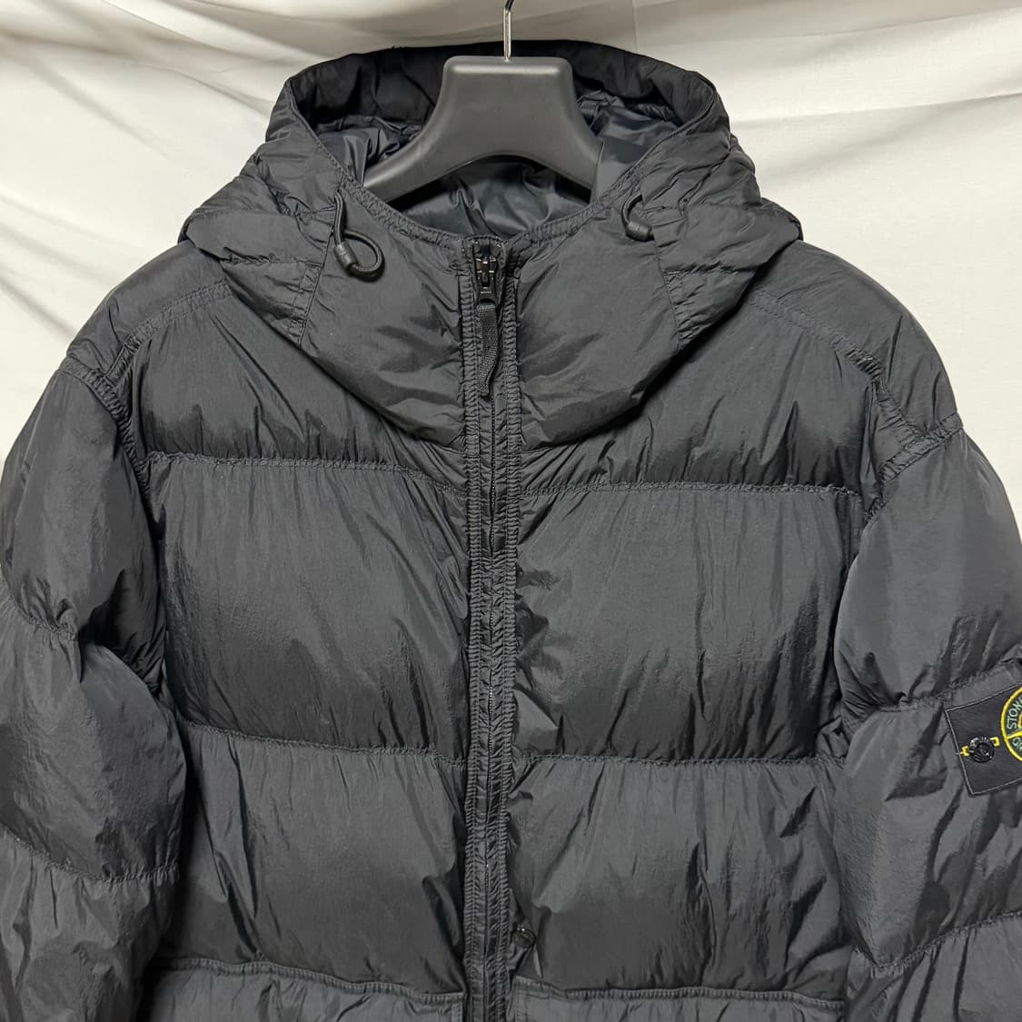 [S+급/2XL] 24FW 스톤아일랜드 크링클랩스 후드 패딩 블랙 상품이미지3