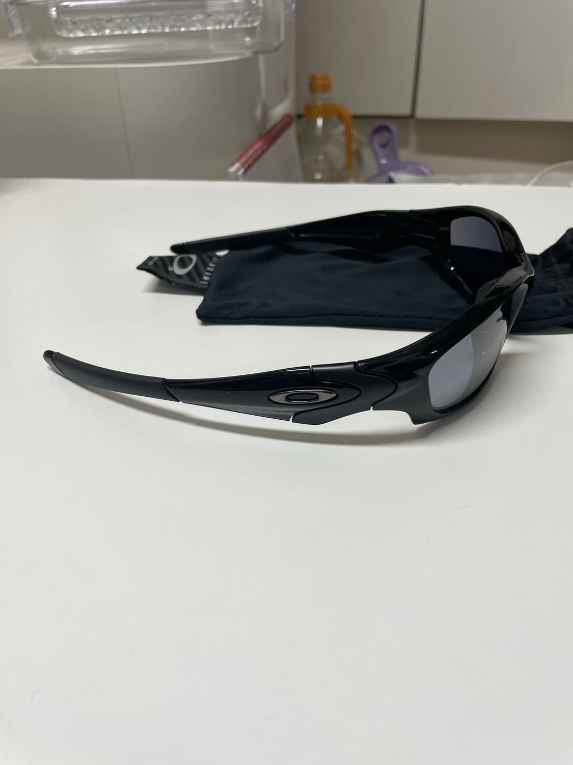 오클리 스트레이트자켓2.0 젯블랙 블랙이리듐렌즈 상품이미지4