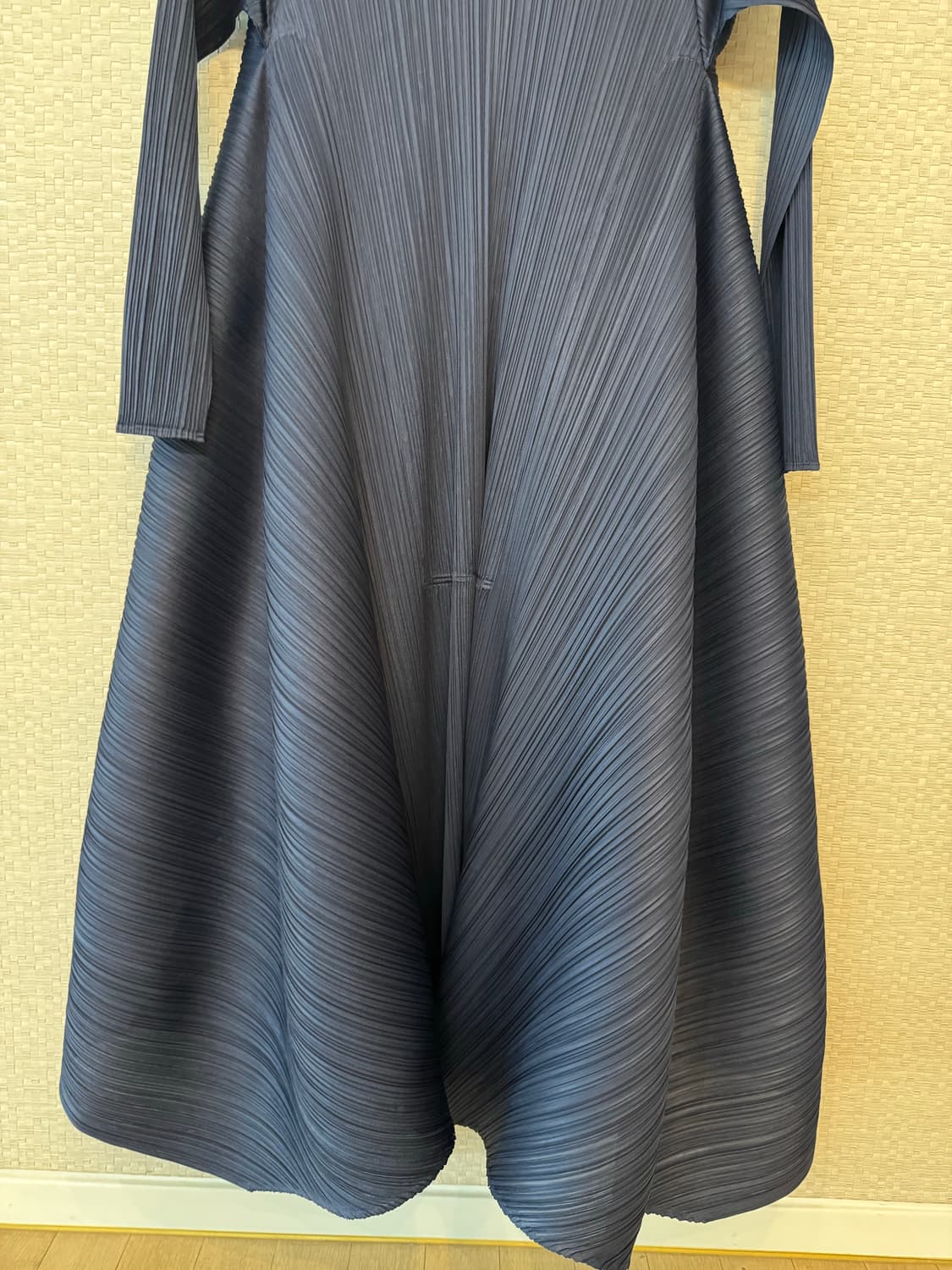 플리츠플리즈 씨티 프레임 원피스 상품이미지4