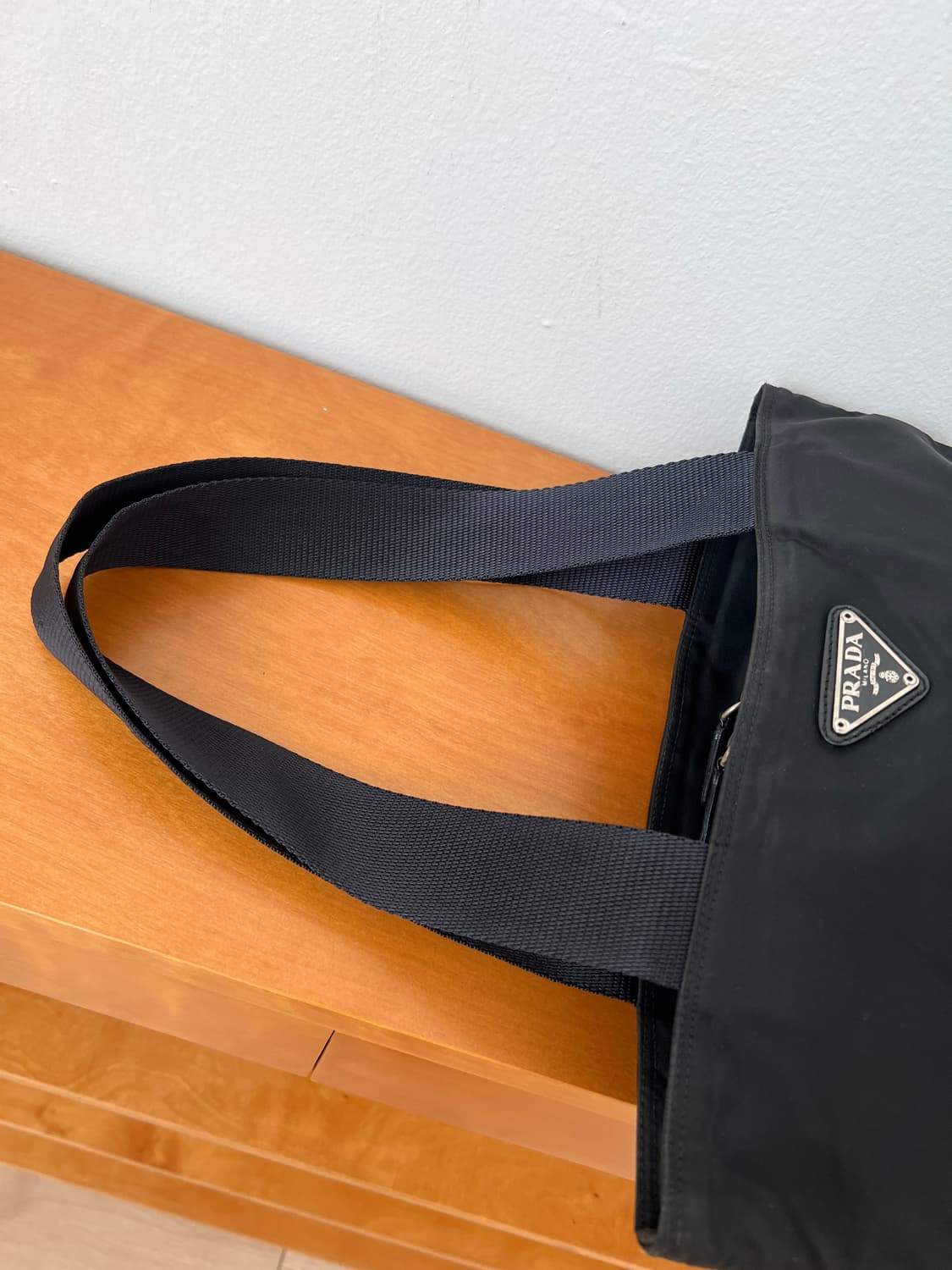 프라다 포코노 나일론 스몰 숄더백 상품이미지4