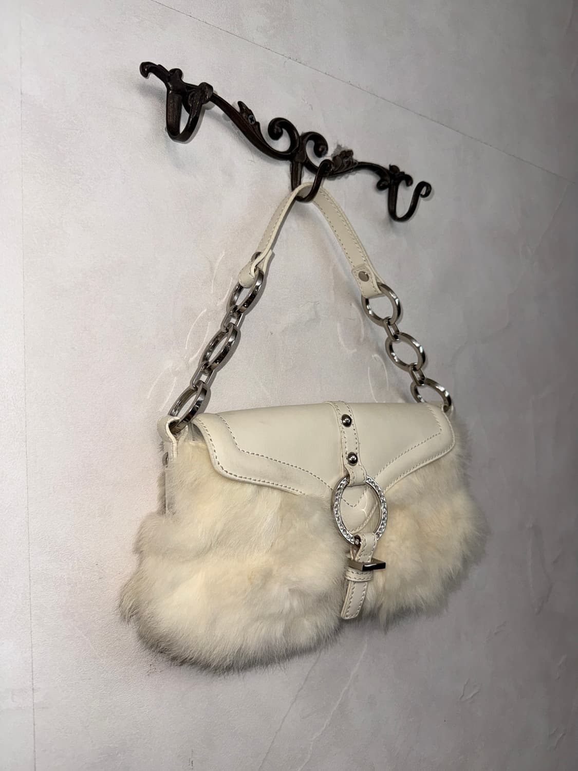 Ivory fur trimming cubic chain 숄더백  상품이미지2