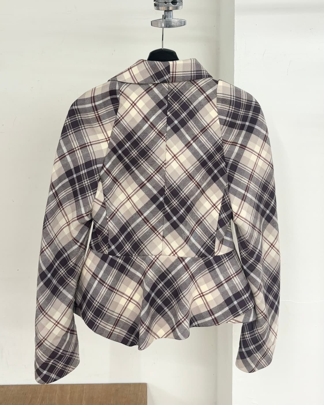 비비안 웨스트우드 드렁큰 테일러드 체크 자켓 상품이미지6