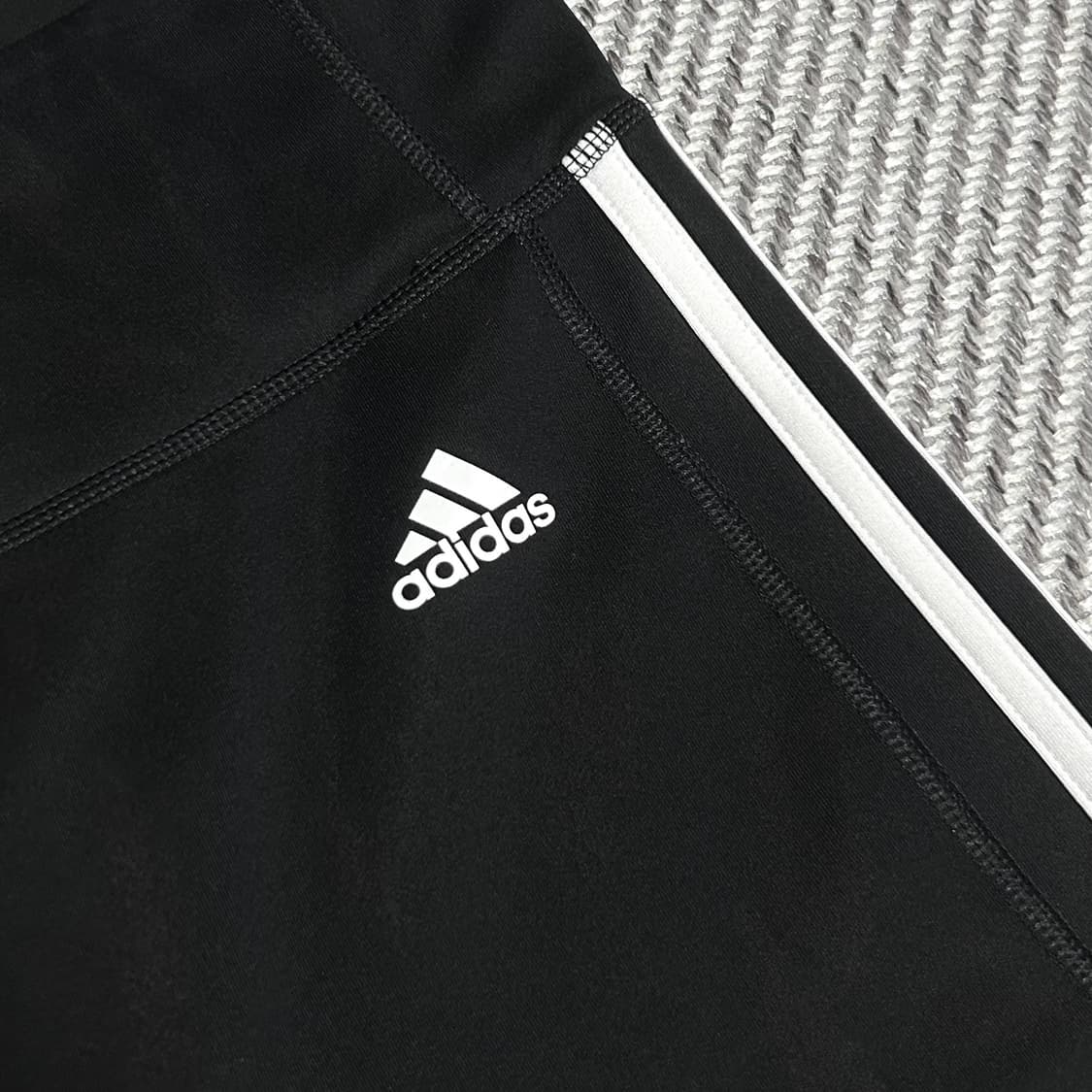 [L] adidas 아디다스 우먼즈 검/흰 레깅스 상품이미지3