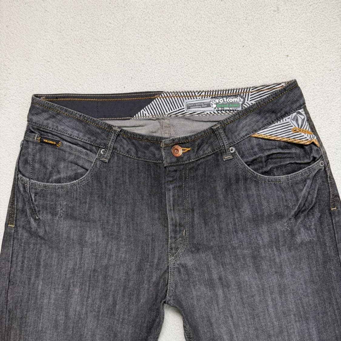 볼컴 스트레이트핏 워싱 데님팬츠 블랙 36 상품이미지2