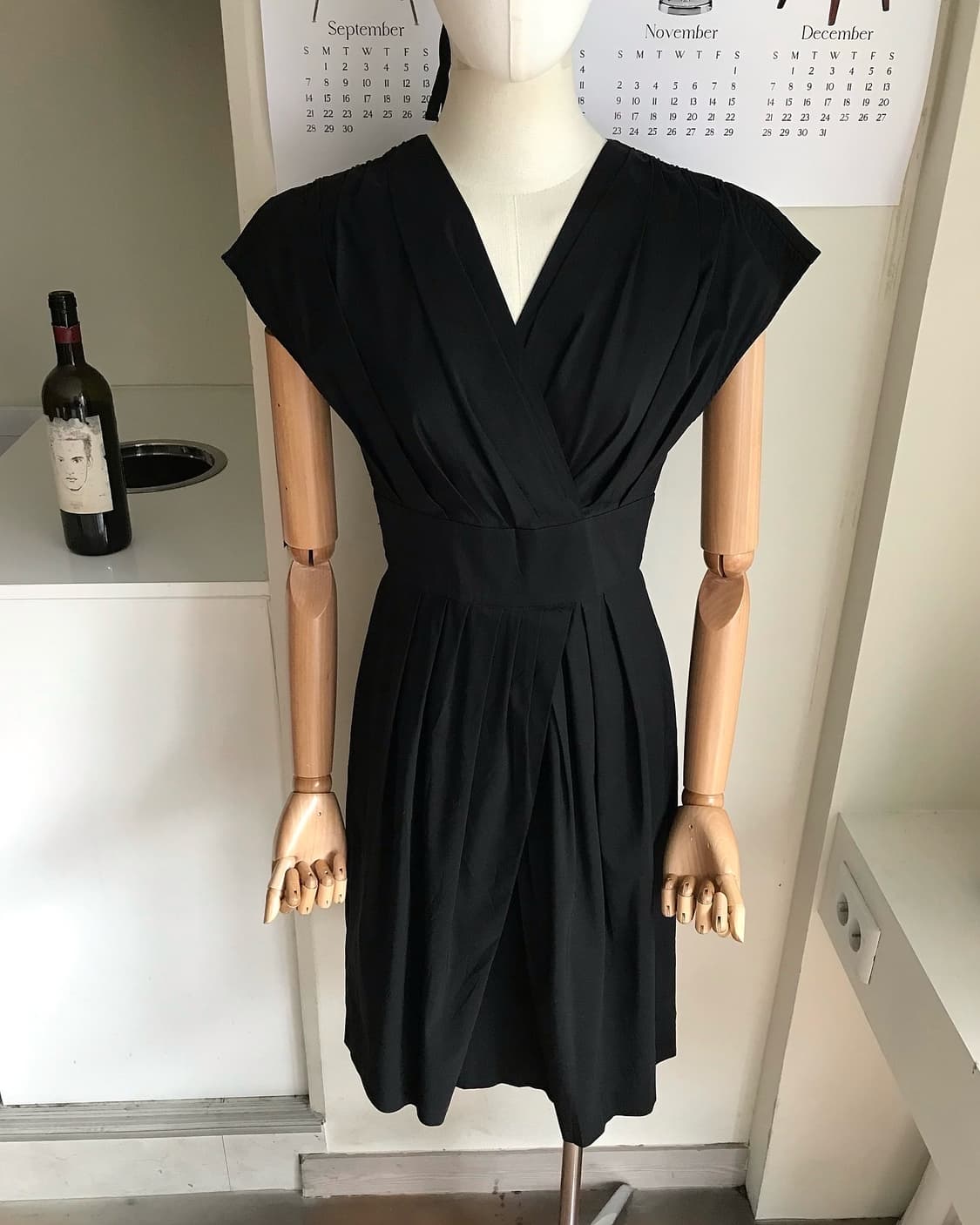 버버리 브이넥 랩 플리츠 캡슬리브 원피스 상품이미지1