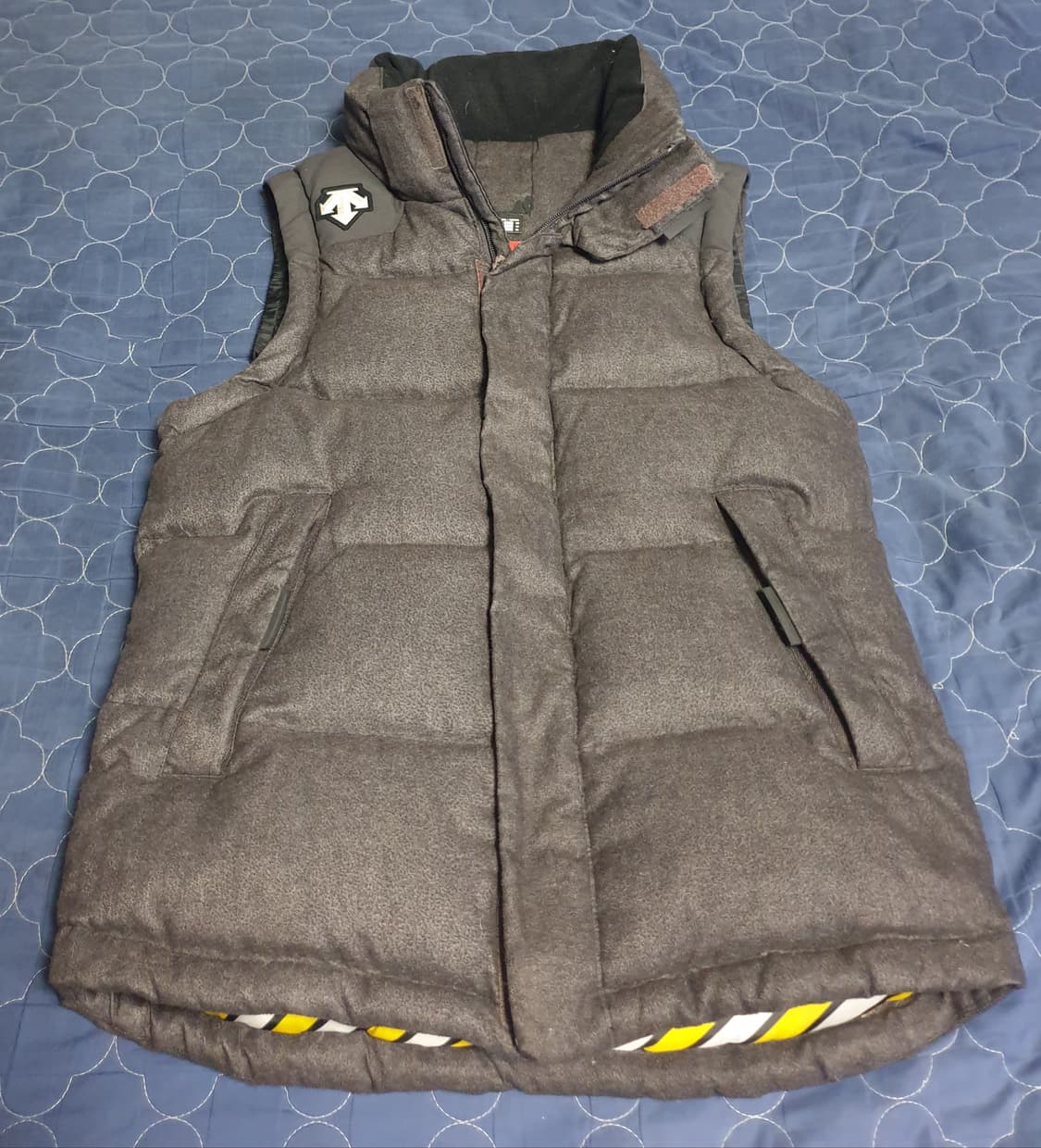 (빈티지) 데상트 스키 크로스 다운패딩 조끼 다크그레이 (M) 상품이미지1