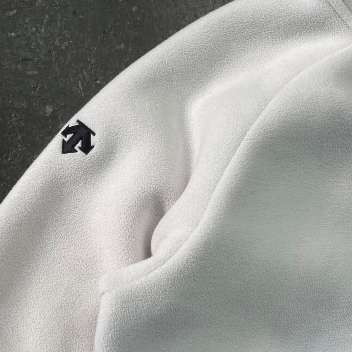 105 데상트 후리스 자켓  상품이미지3