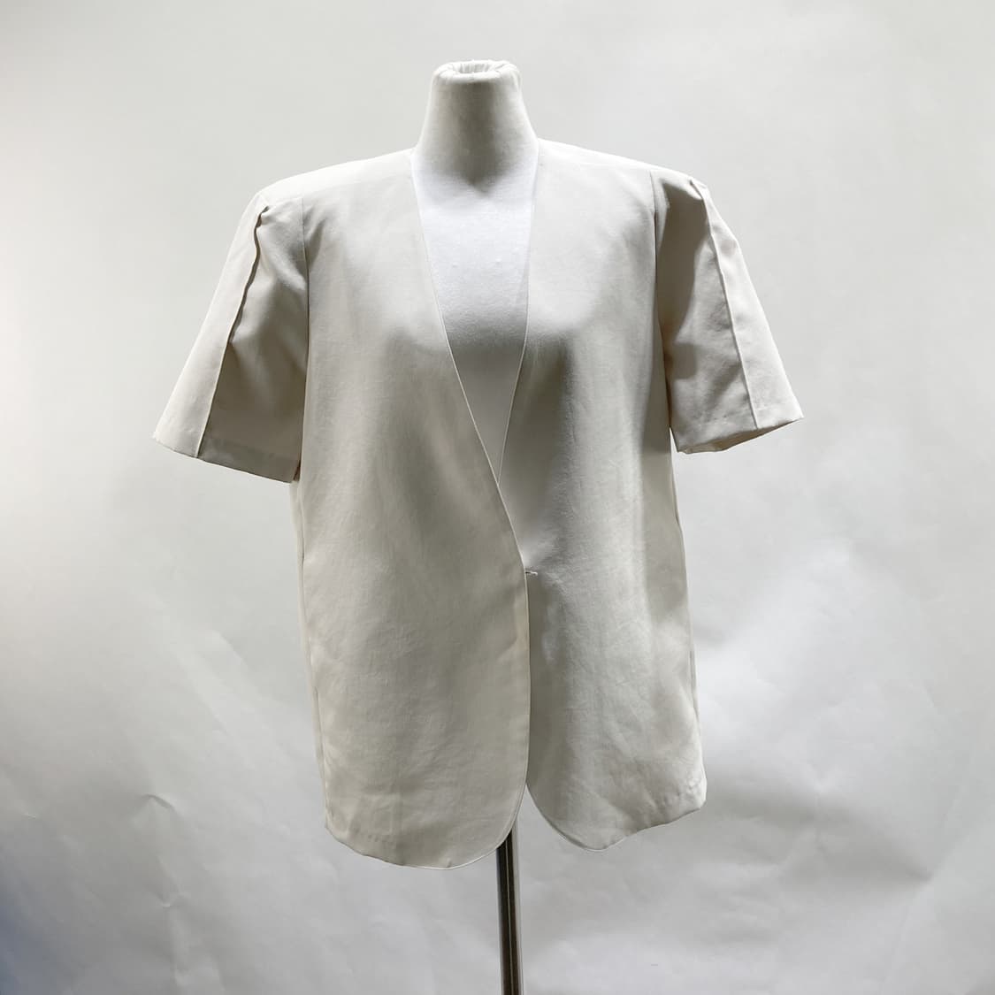 살롱드매그 여 노카라 V넥 반팔자켓 F  상품이미지1