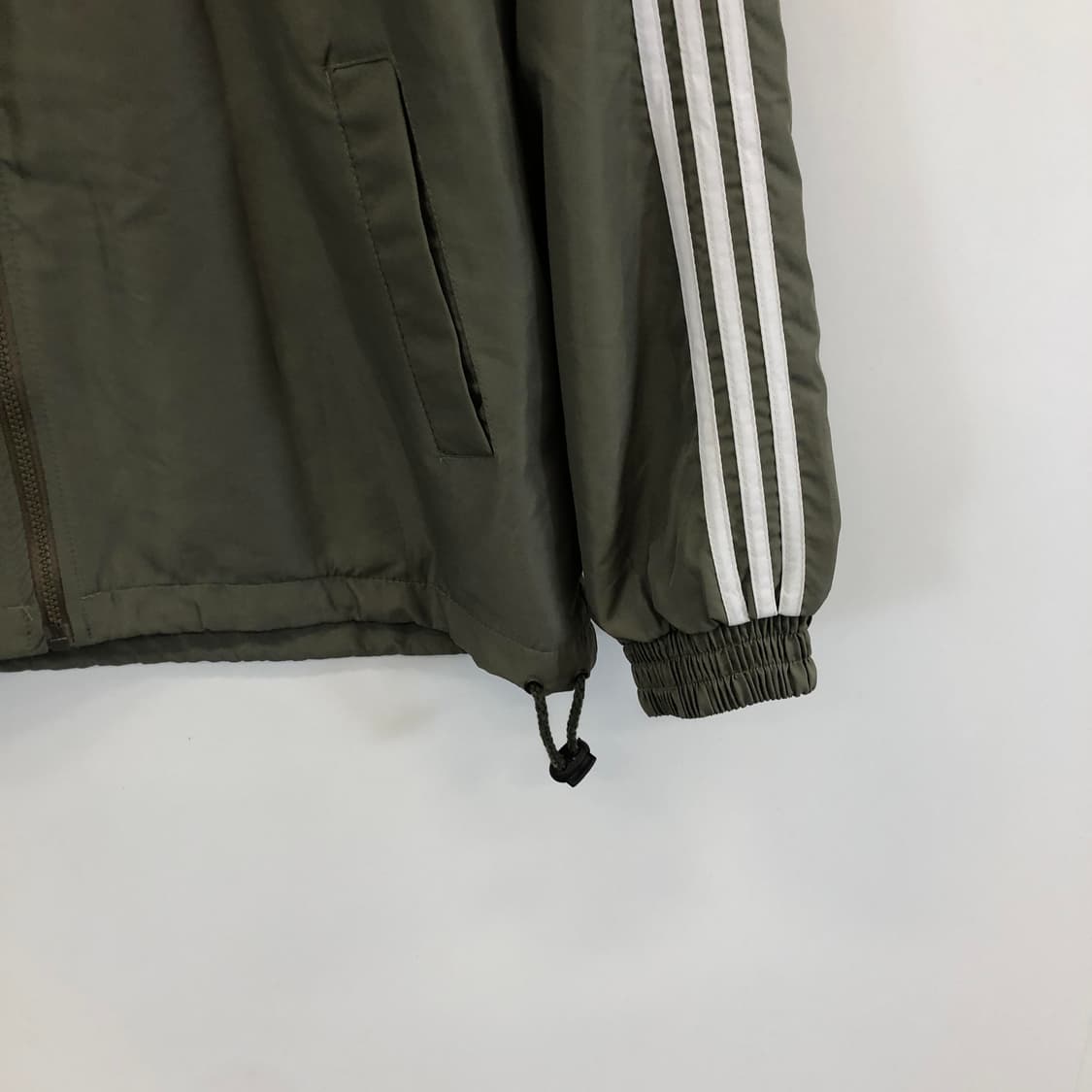 아디다스 대장급 카키 올드스쿨 백로고 우븐자켓 100 상품이미지3