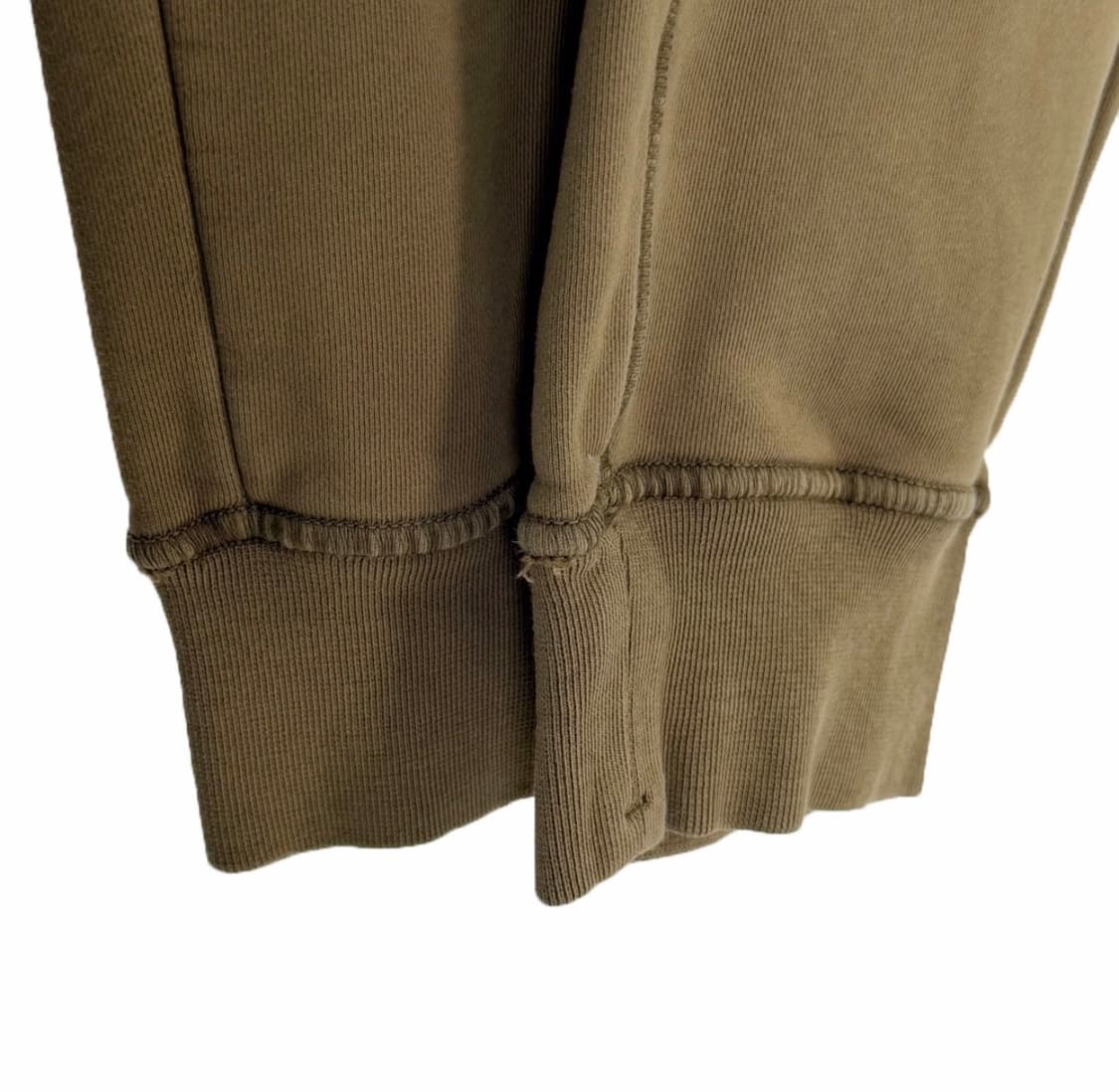 [M] 스톤아일랜드 남성 와펜 패치 카고 트레이닝 스웨트 팬츠 카키 상품이미지7