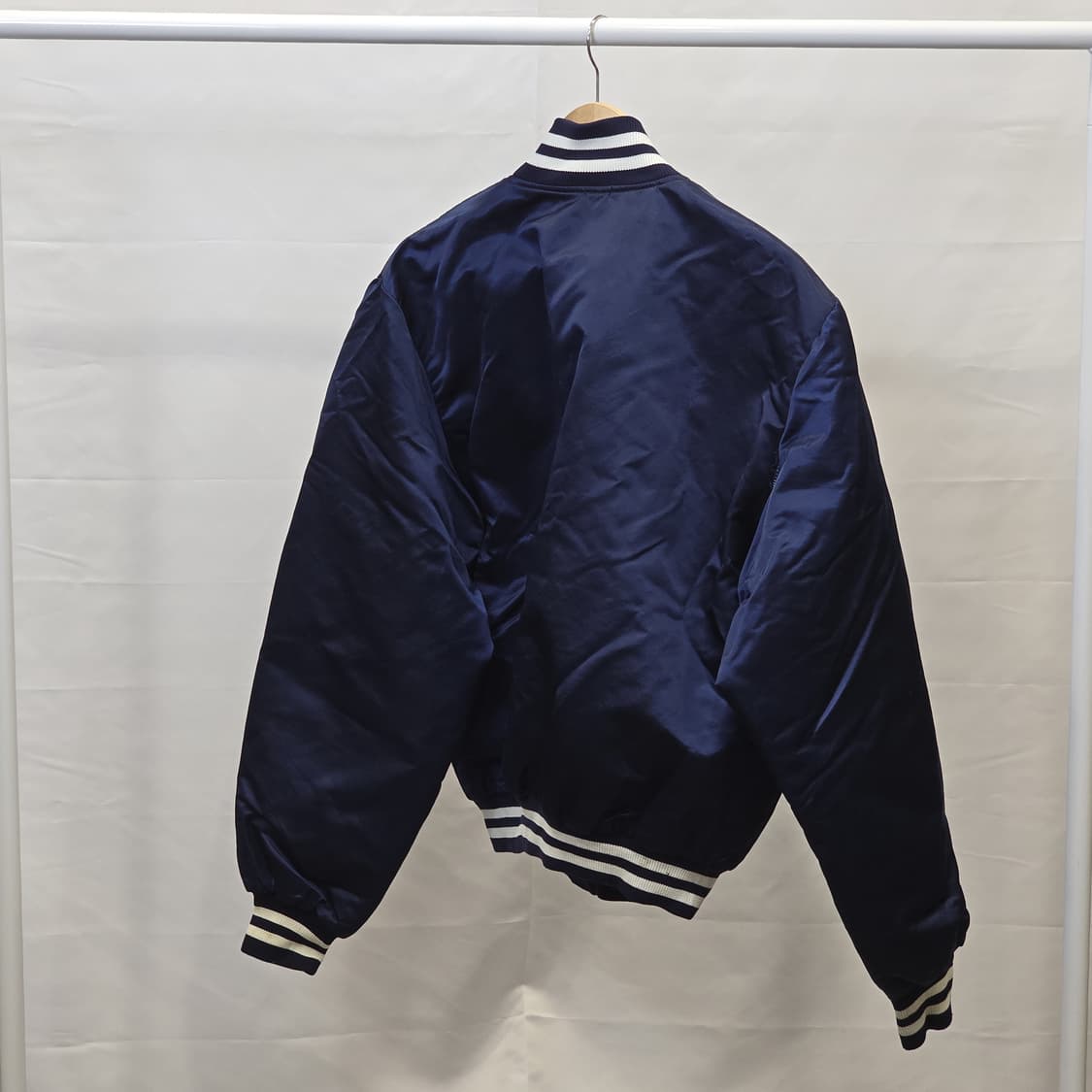 Birdie by Richard A. 네이비 새틴 USA 바시티 점퍼 L 상품이미지2