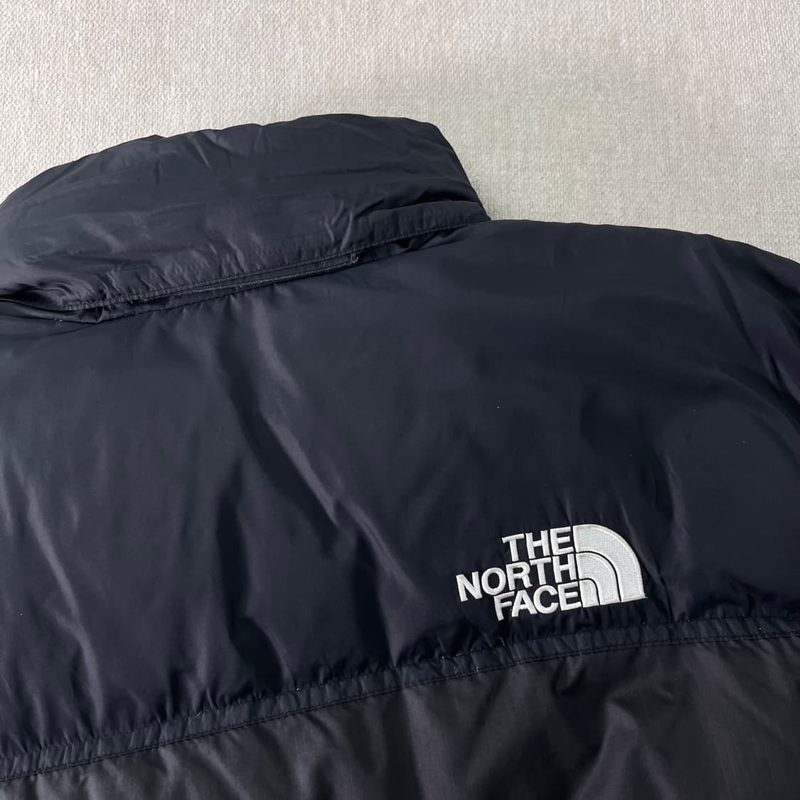 100 노스페이스 1996 에코 눕시 블랙 패딩 상품이미지4