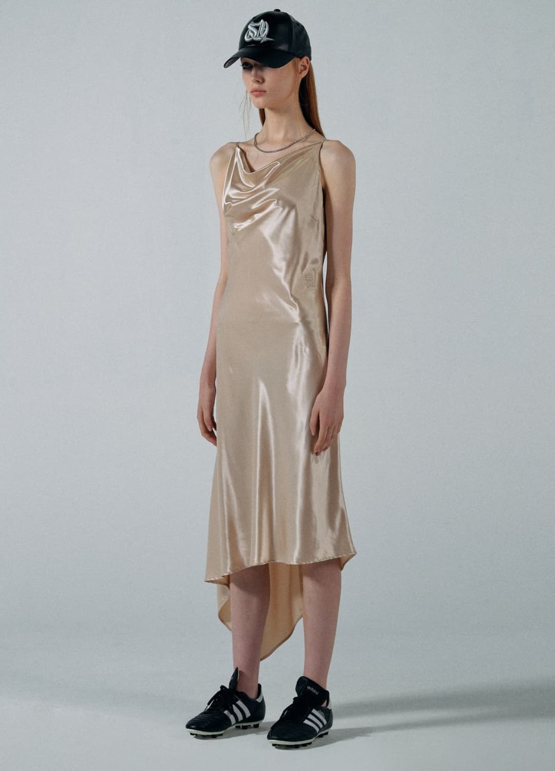 Unbalance Cowl Satin Dress Pale Beige 상품이미지2