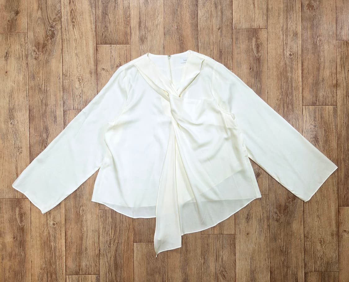 허앤쉬(her&she) 트위스트 레이어 블라우스 프리사이즈 새상품  상품이미지3