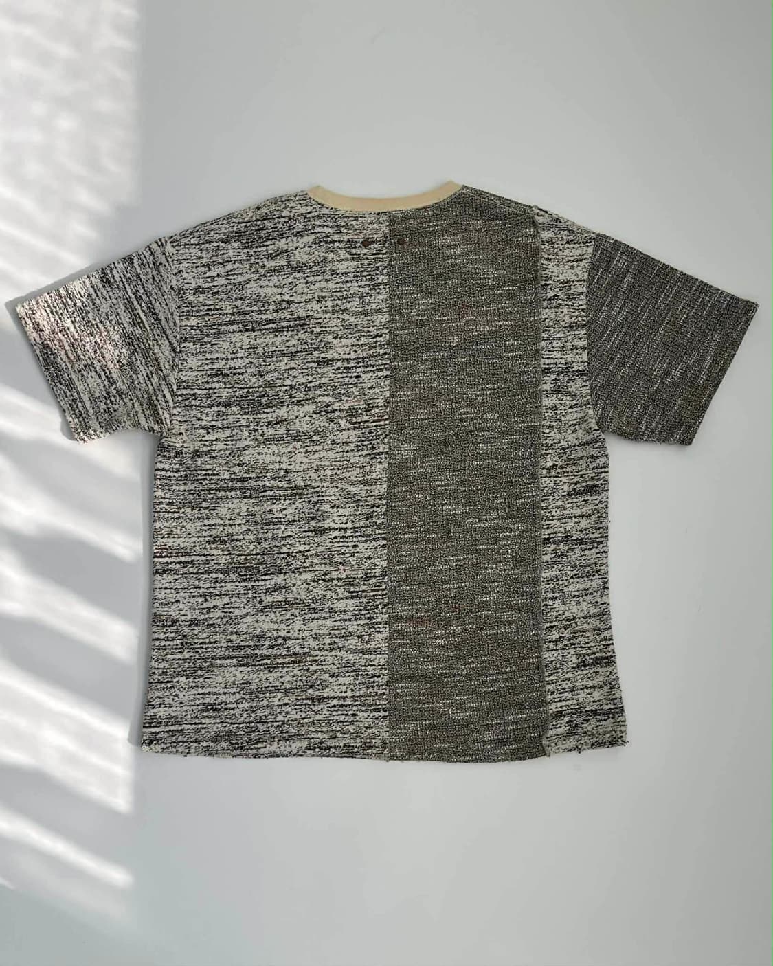 [L] 앤더슨벨 콘트라스트 서울21 판넬 반팔 티셔츠 상품이미지2