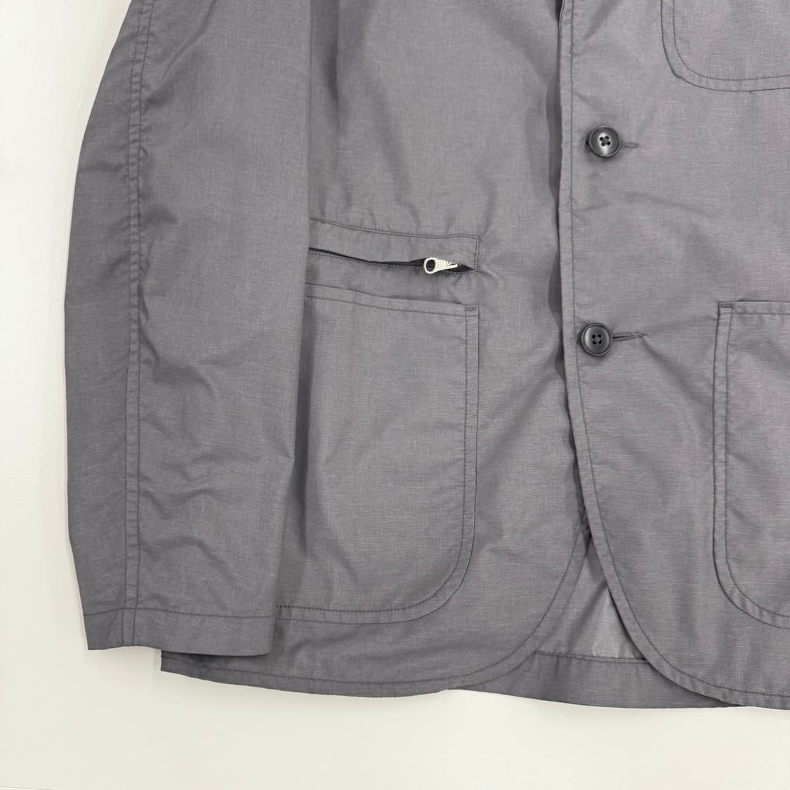 nanamica Lightweight Nylon Jacket 상품이미지4