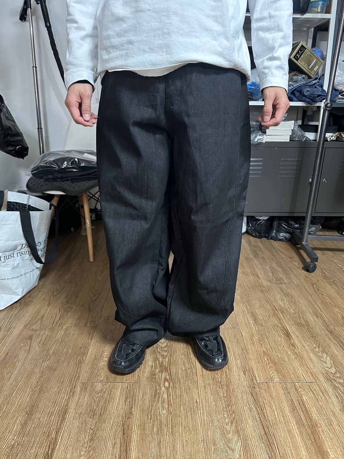 면 와이드 벌룬핏 커브 팬츠 M, L 블랙 새상품 상품이미지1