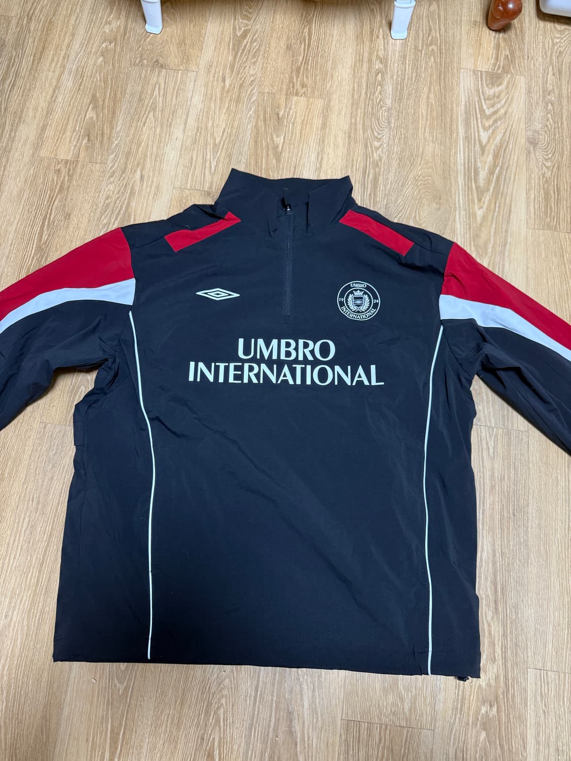 엄브로 반집업  상품이미지1