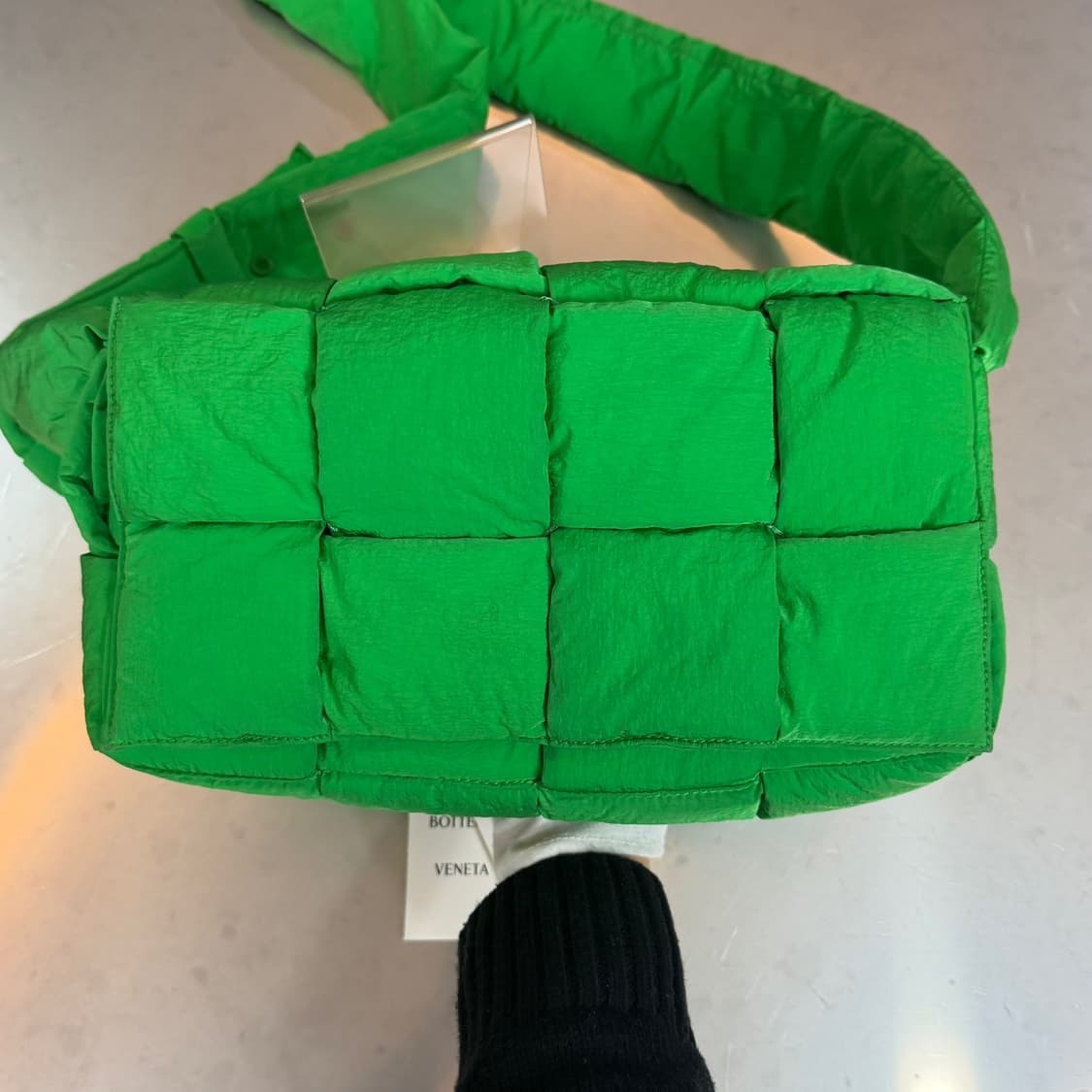 [리오브전포점] 보테가베네타 테크 패러킷 패딩 카세트백 상품이미지2