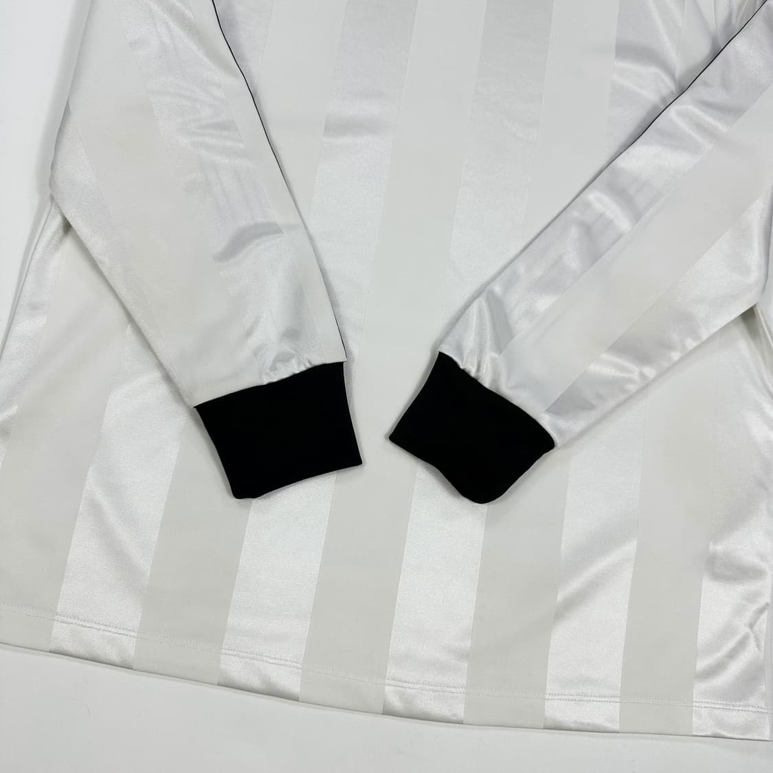 아디다스 트레포일 풋볼 센터 로고 긴팔티셔츠 (M) 상품이미지4