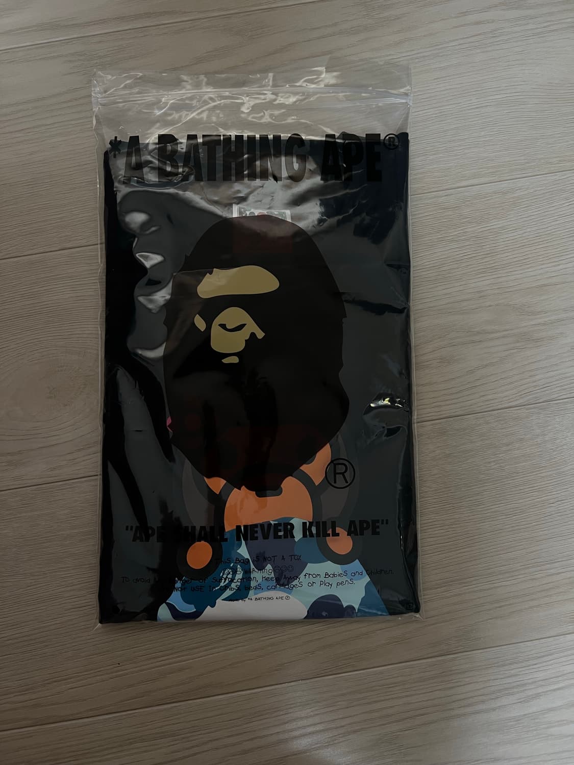 베이프 마일로 리사 카모 티셔츠 상품이미지3