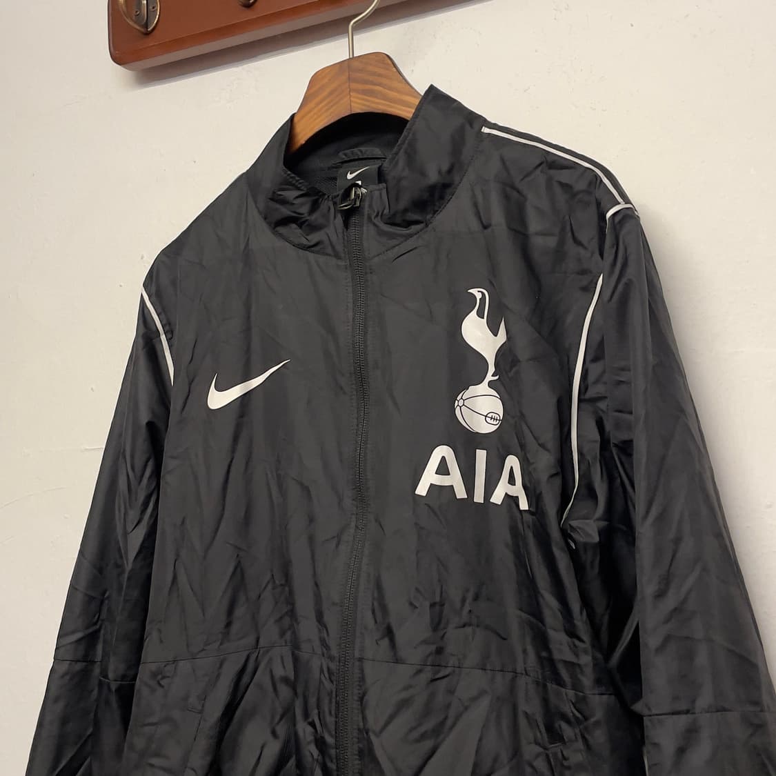 나이키 토트넘 블랙 바람막이 자켓   상품이미지2