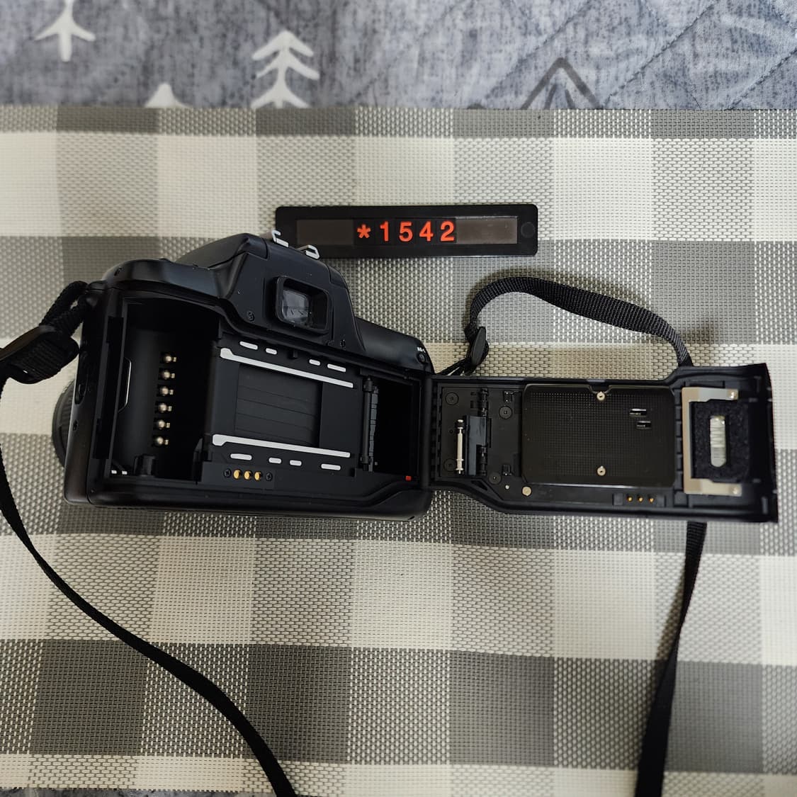 니콘 F 50 필름카메라 35-80 줌렌즈 상품이미지5