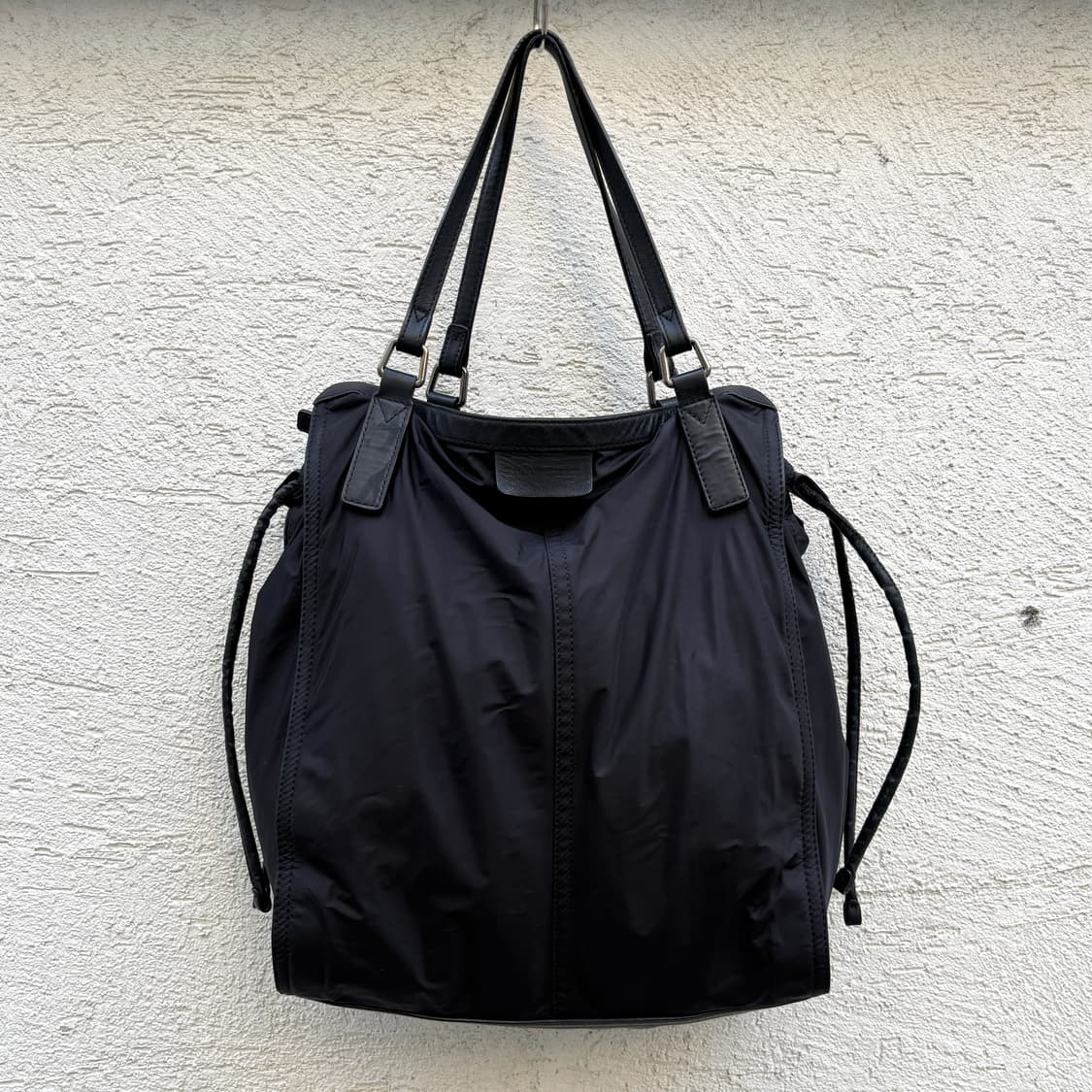 버버리 버클레이 나일론 토트백 상품이미지1