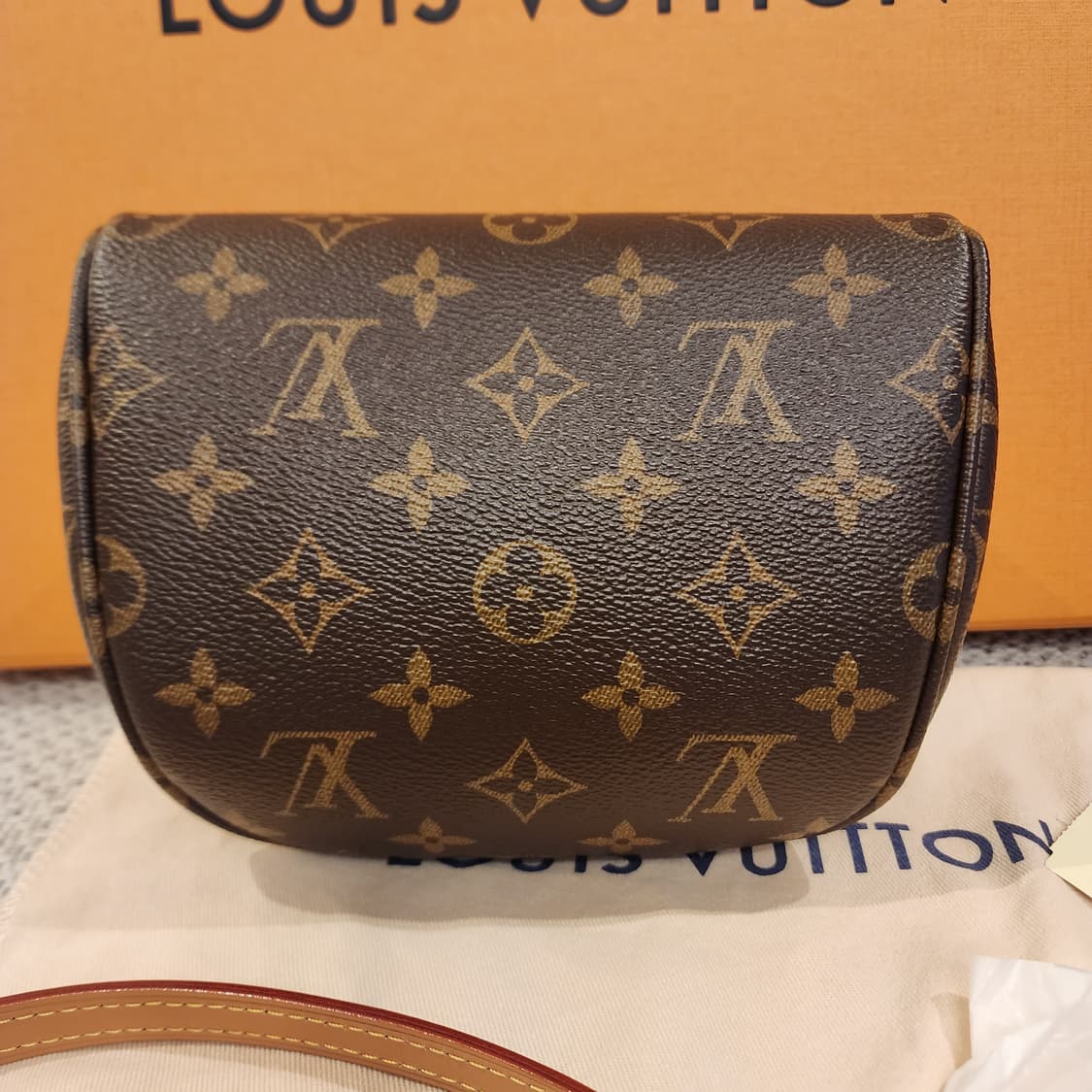 미사용품 루이비통 모노그램 미니 범백 M82335 상품이미지4